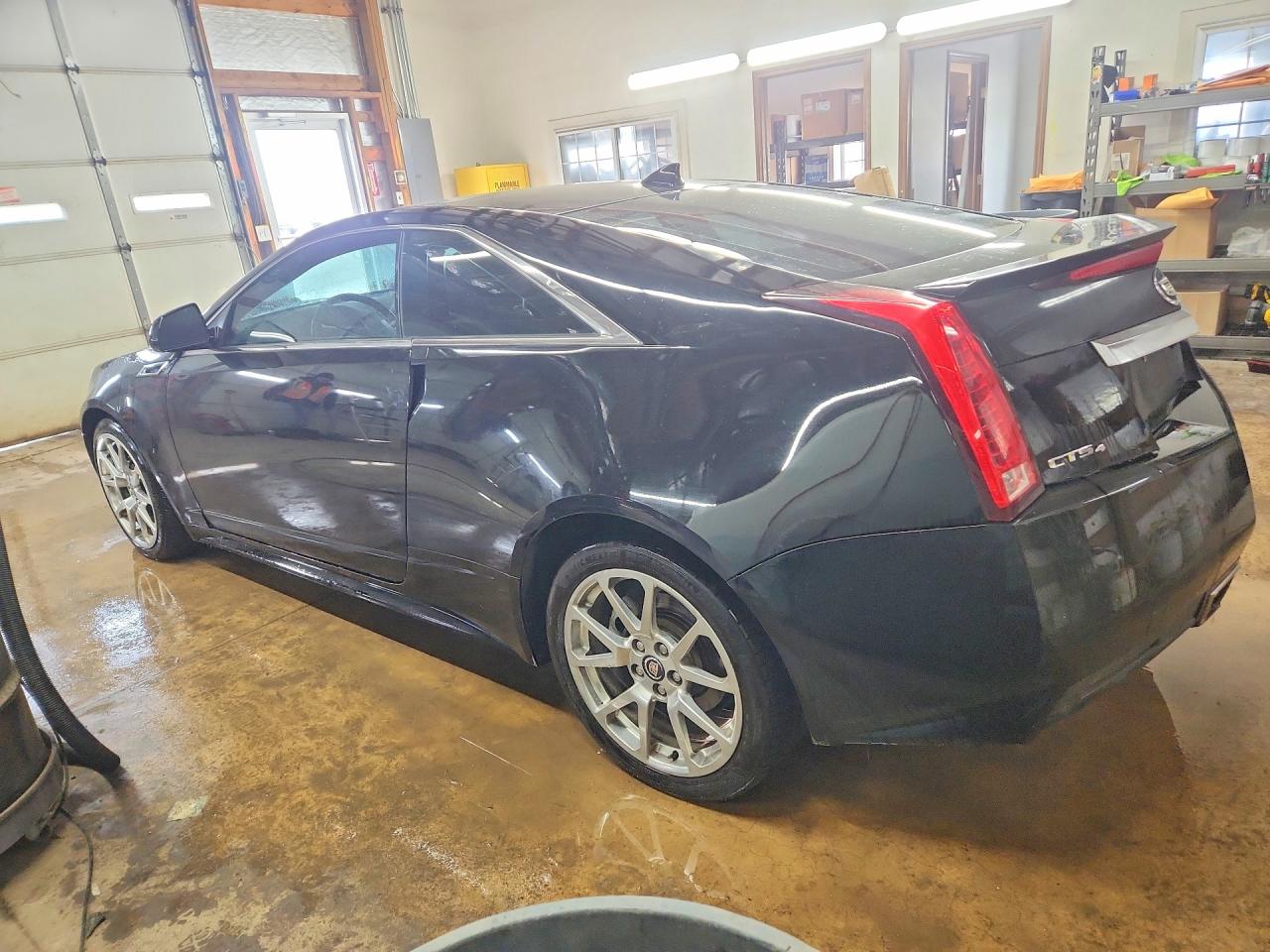 CADILLAC CTS 2011 — 3