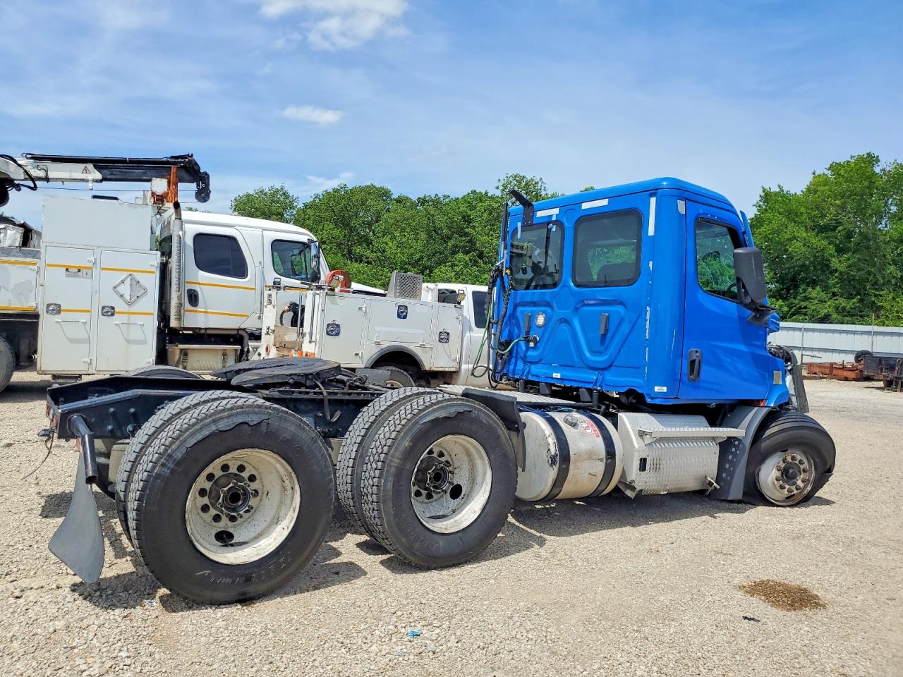 2022 FREIGHTLINER CASCADIA 116
