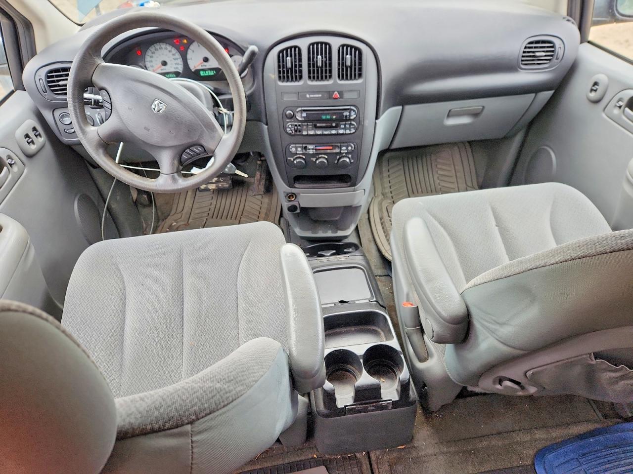 DODG GRAND CARAVAN 2005 — 9