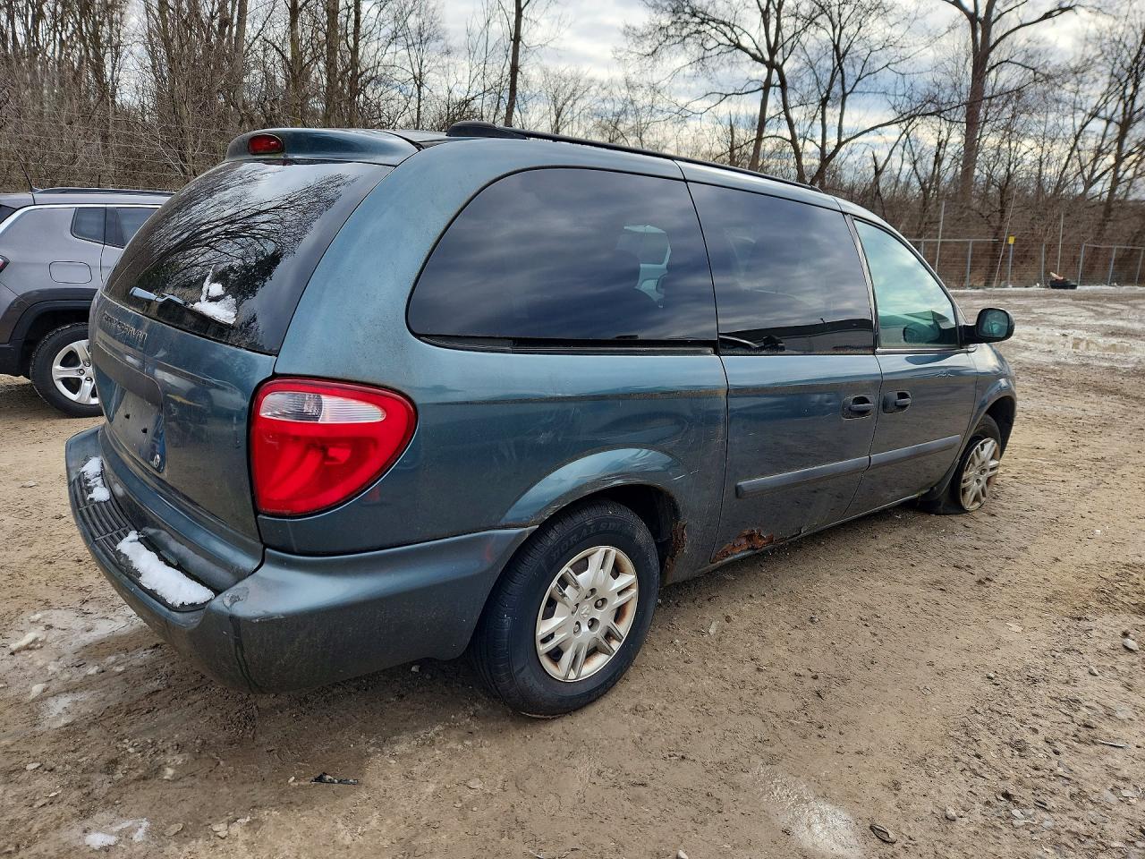 DODG GRAND CARAVAN 2005 — 4