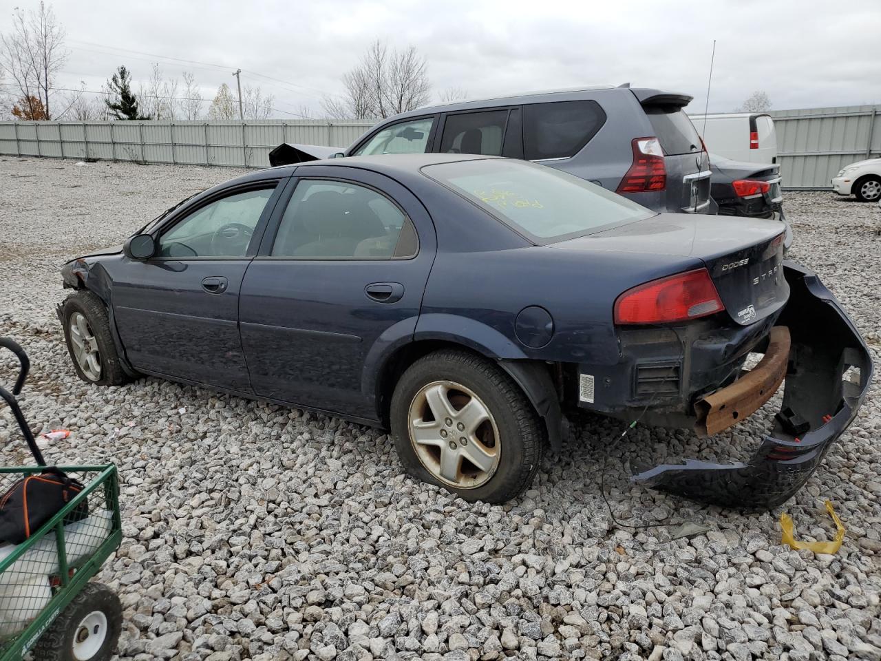 DODGE STRATUS 2002 — 3