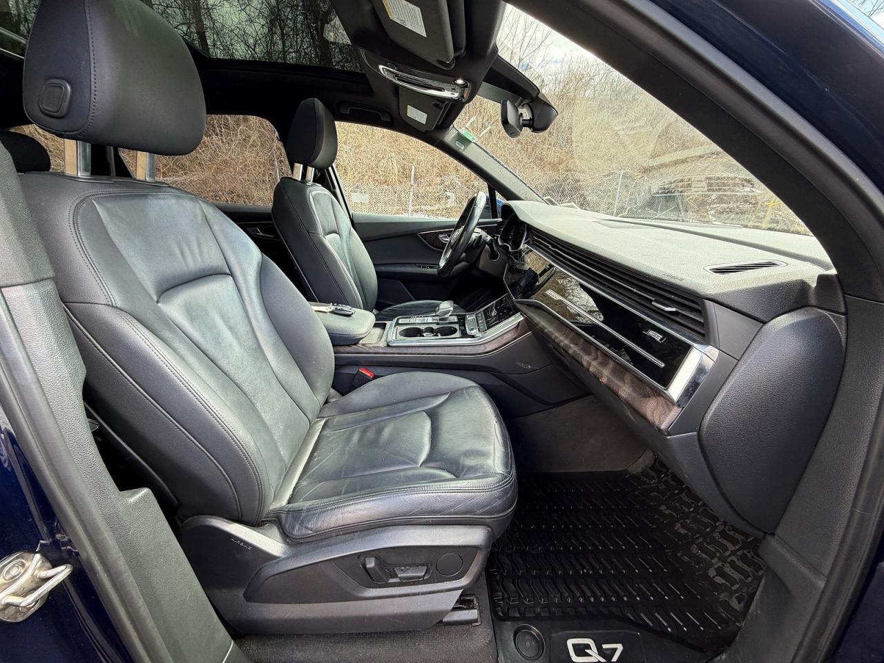 AUDI Q7 2021 — 6