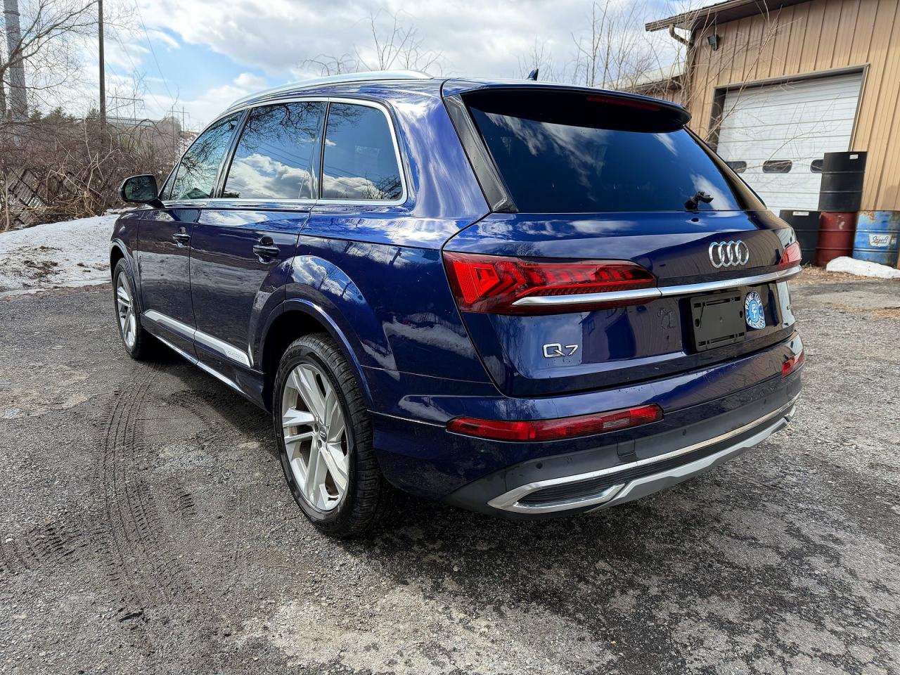 AUDI Q7 2021 — 4