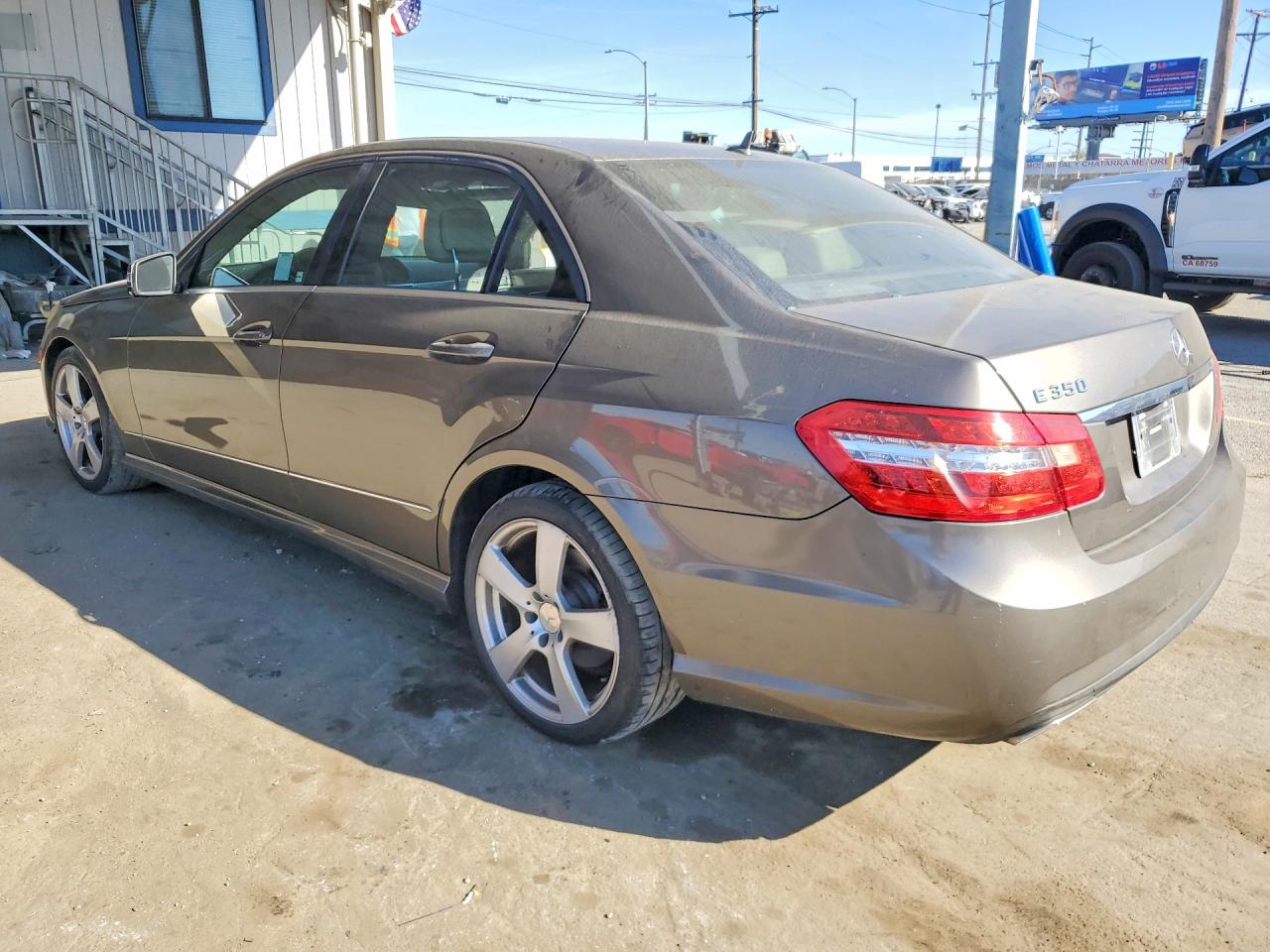 MERCEDES-BENZ E 2010 — 3