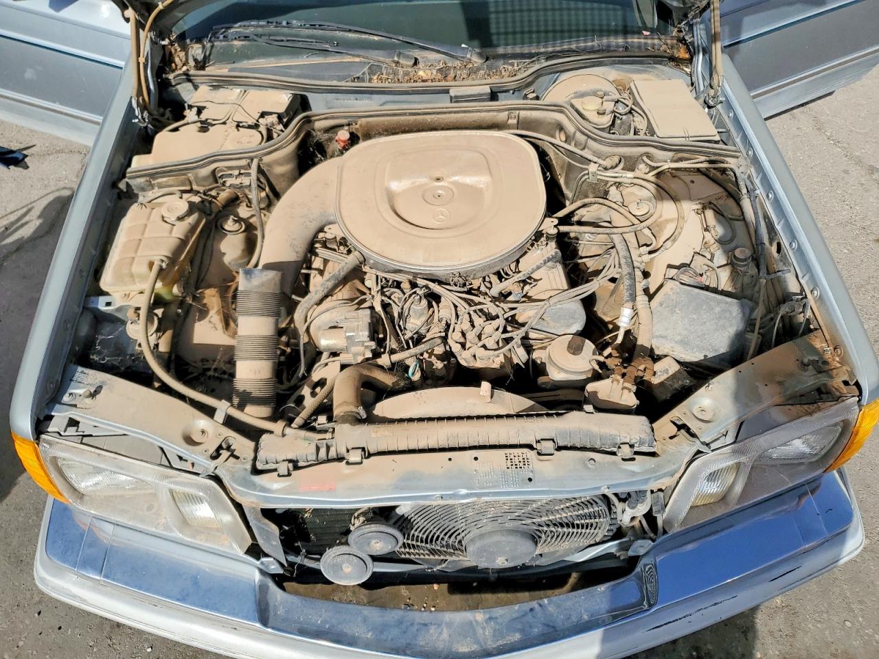 MERCEDES BENZ 380 1983 — 12