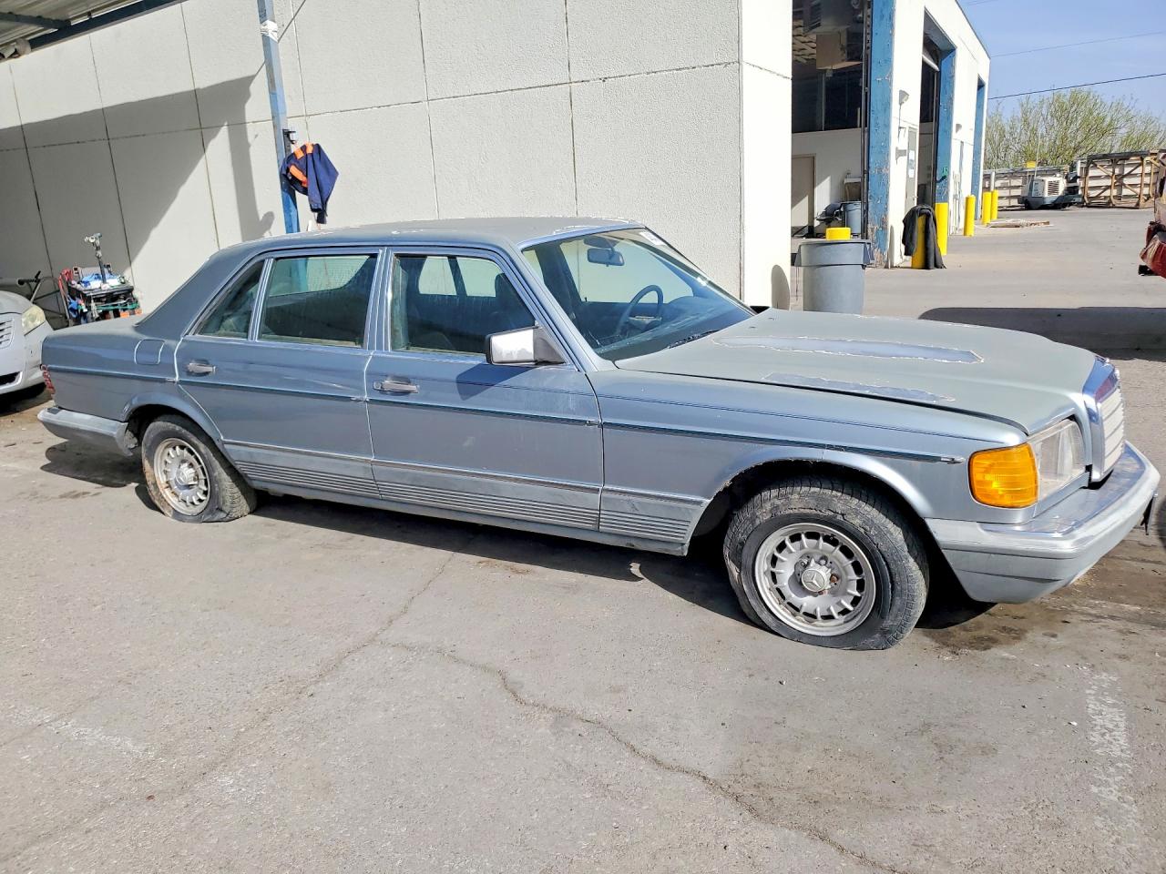 MERCEDES BENZ 380 1983 — 5
