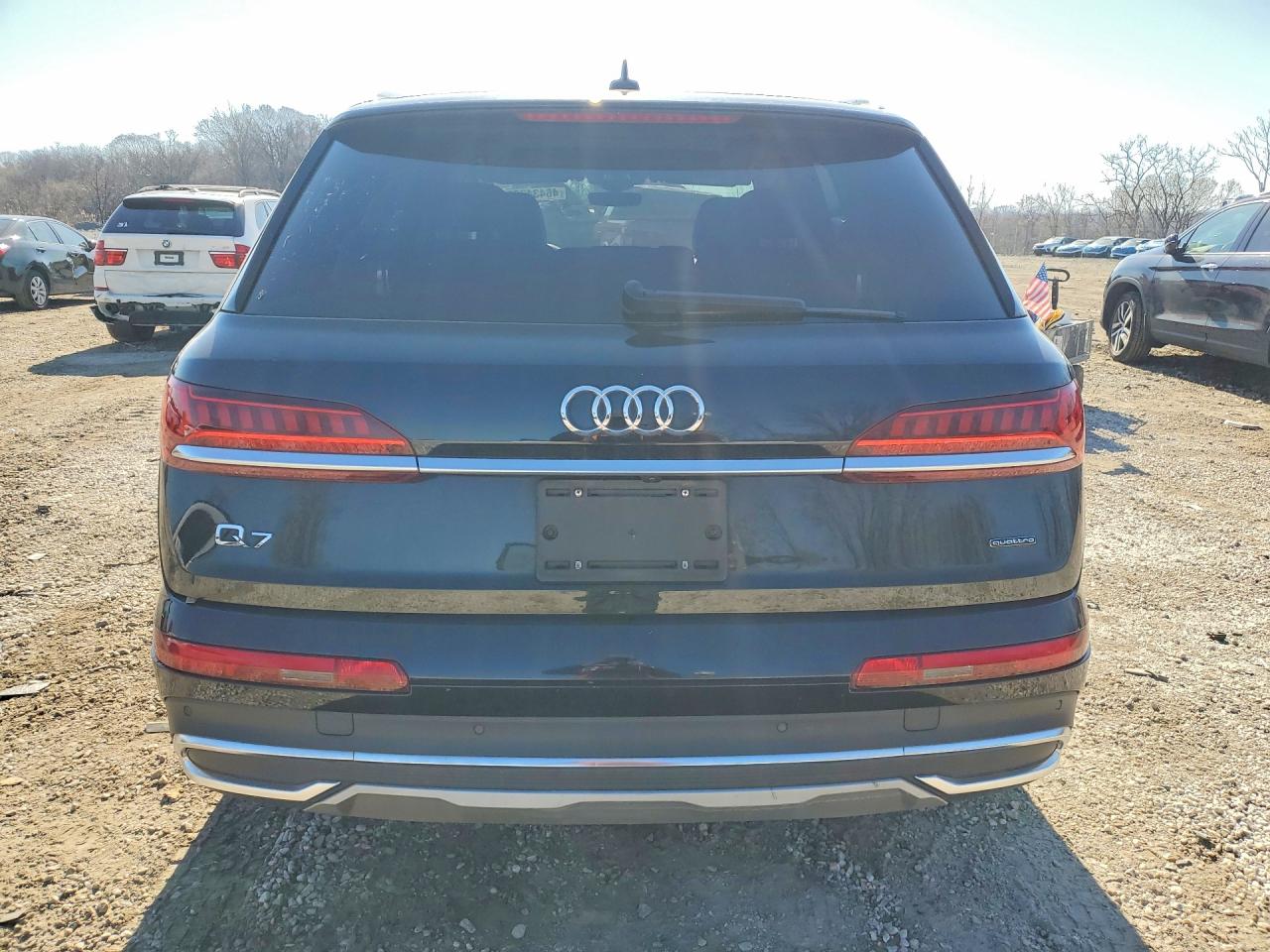 AUDI Q7 2023 — 7