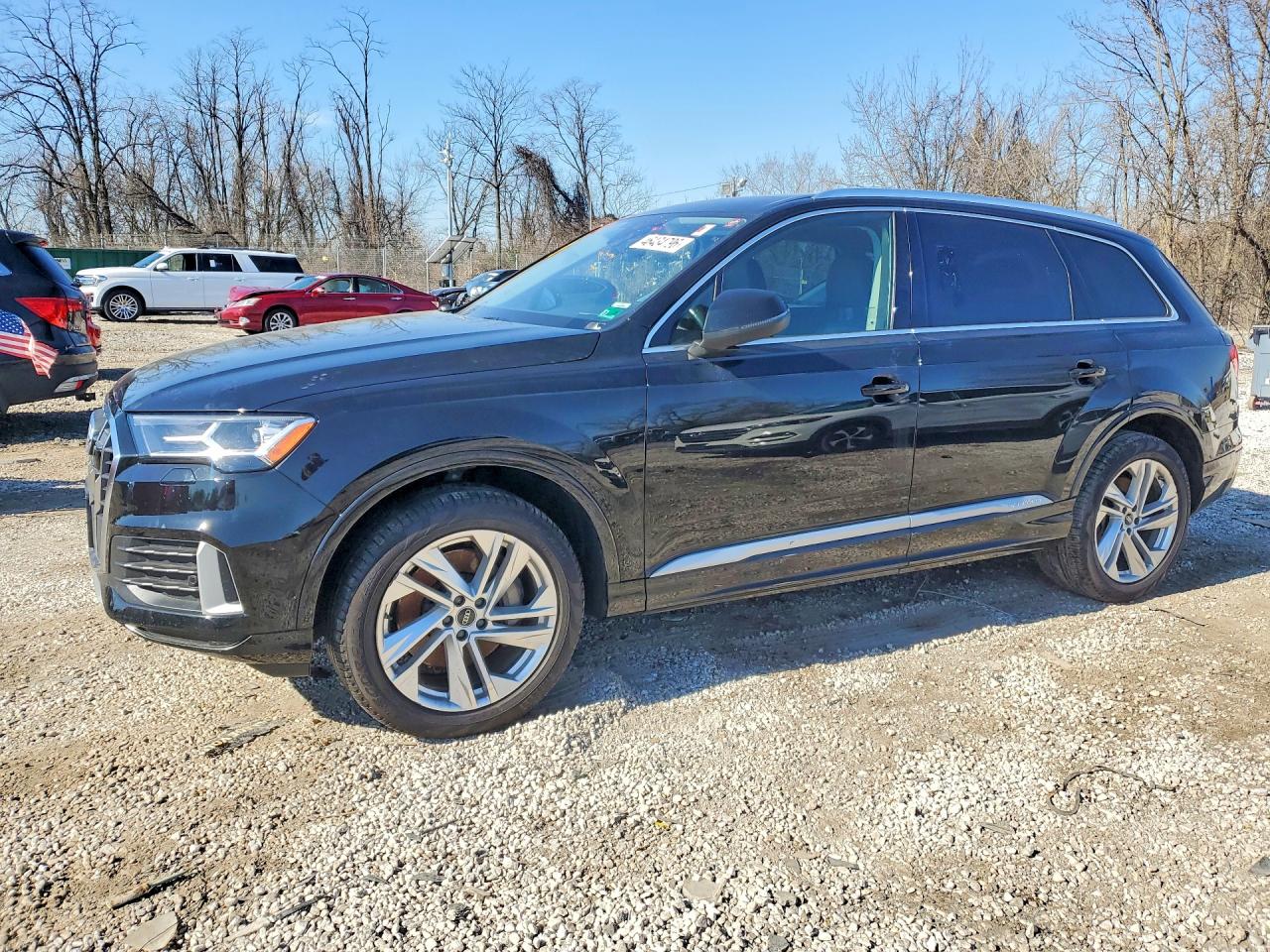 AUDI Q7 2023 — 2