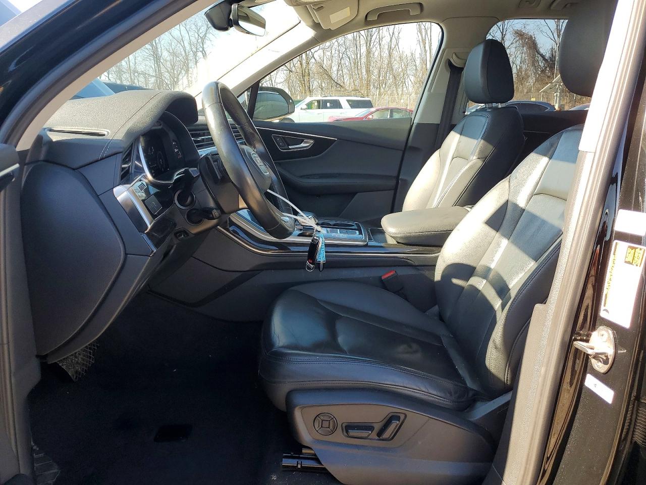 AUDI Q7 2023 — 8