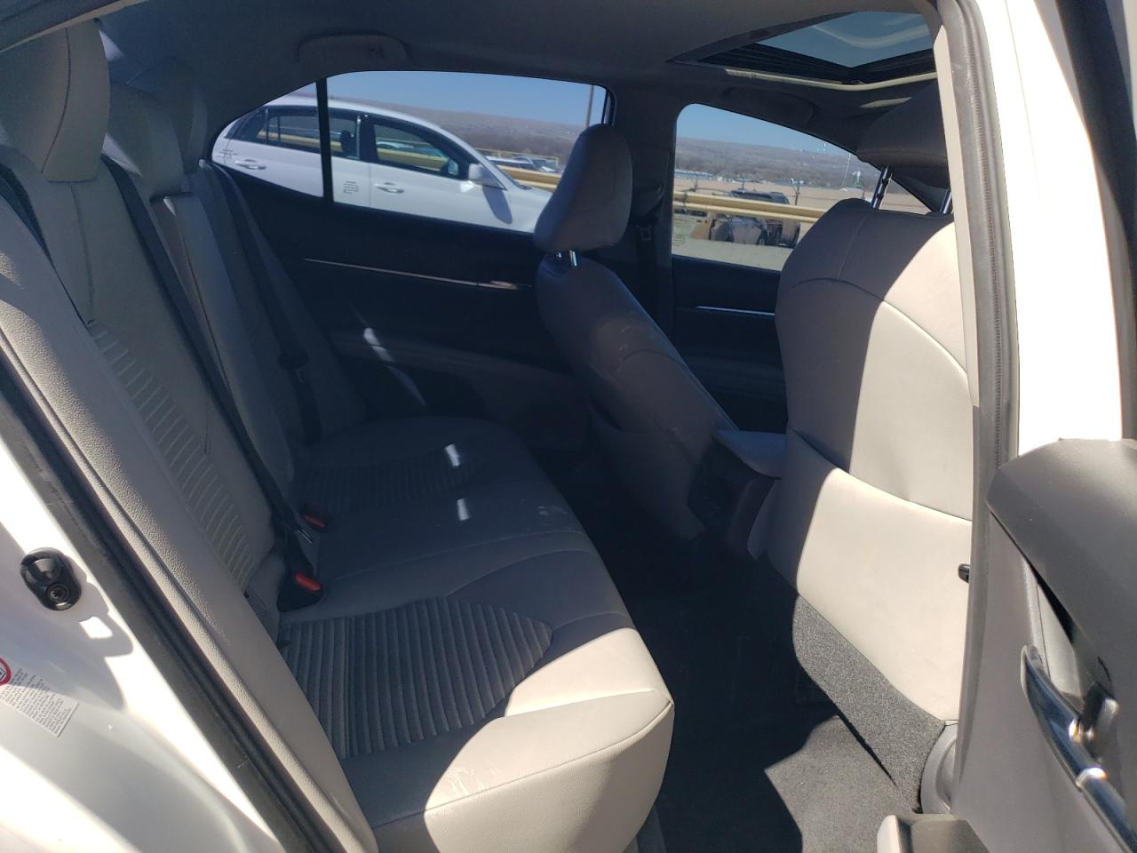 TOYOTA CAMRY 2019 — 11
