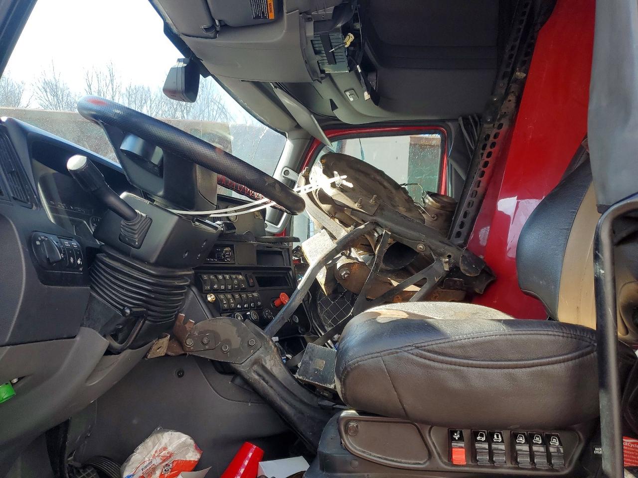 INTERNATIONAL LT625 2020 — 6