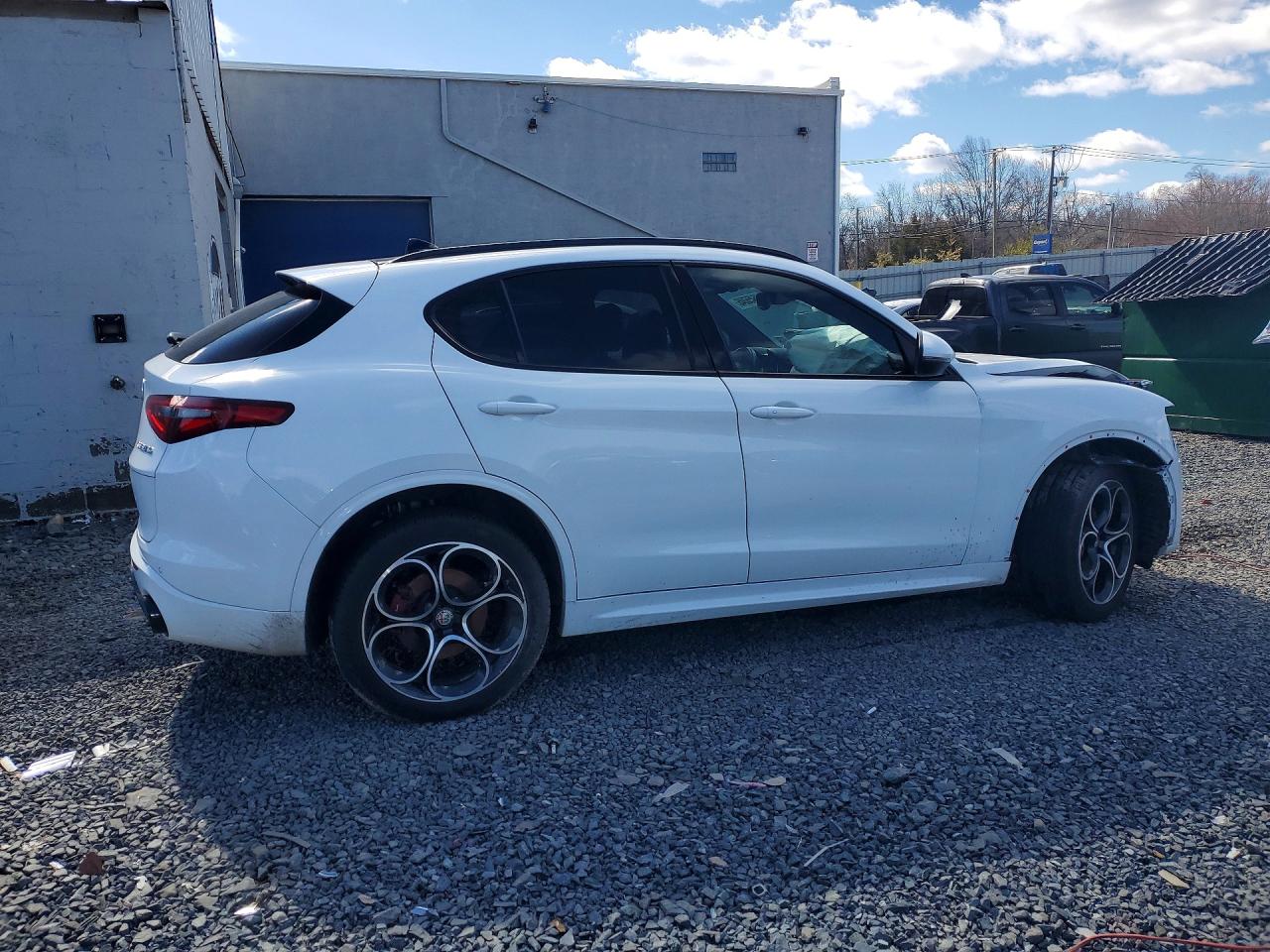 ALFA ROMEO STELVIO 2021 — 4