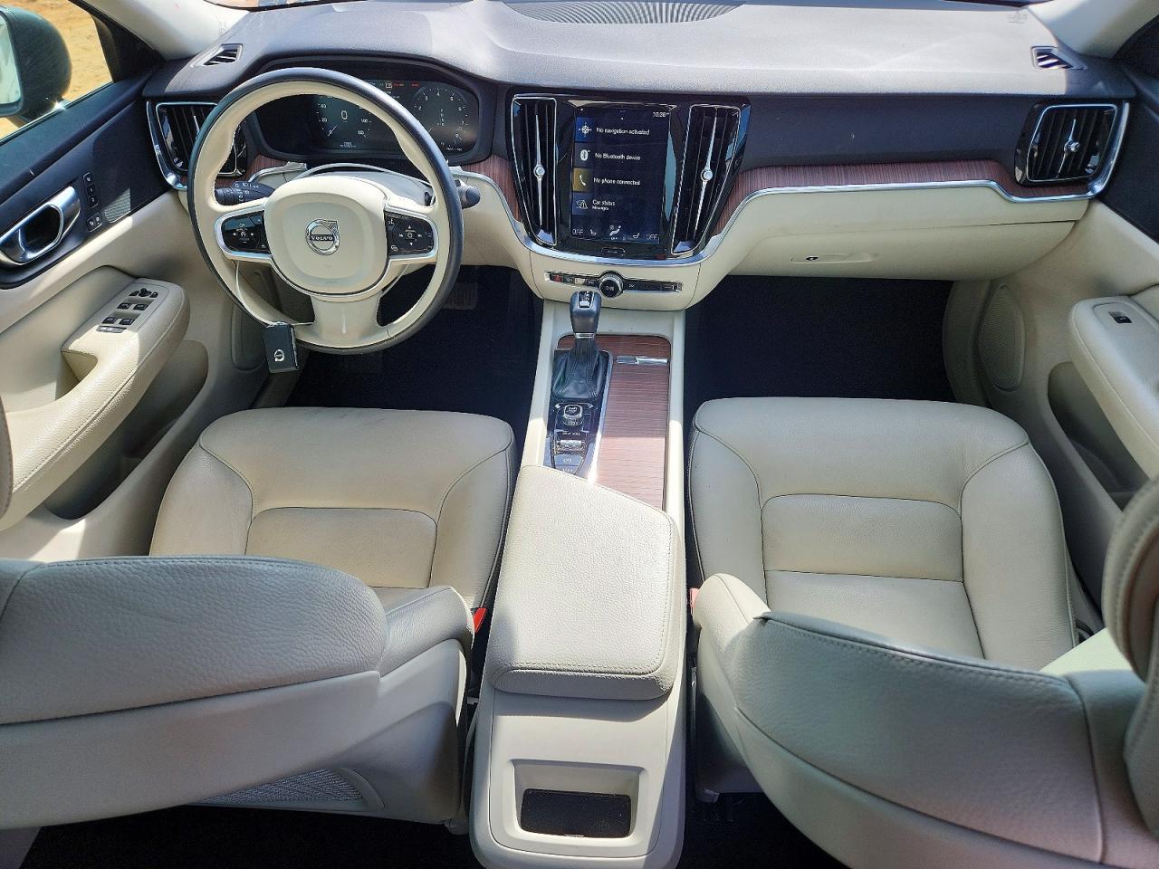 VOLVO S60 2020 — 9