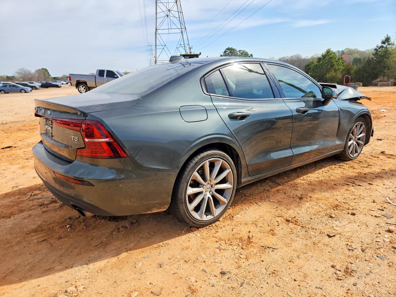 VOLVO S60 2020 — 4
