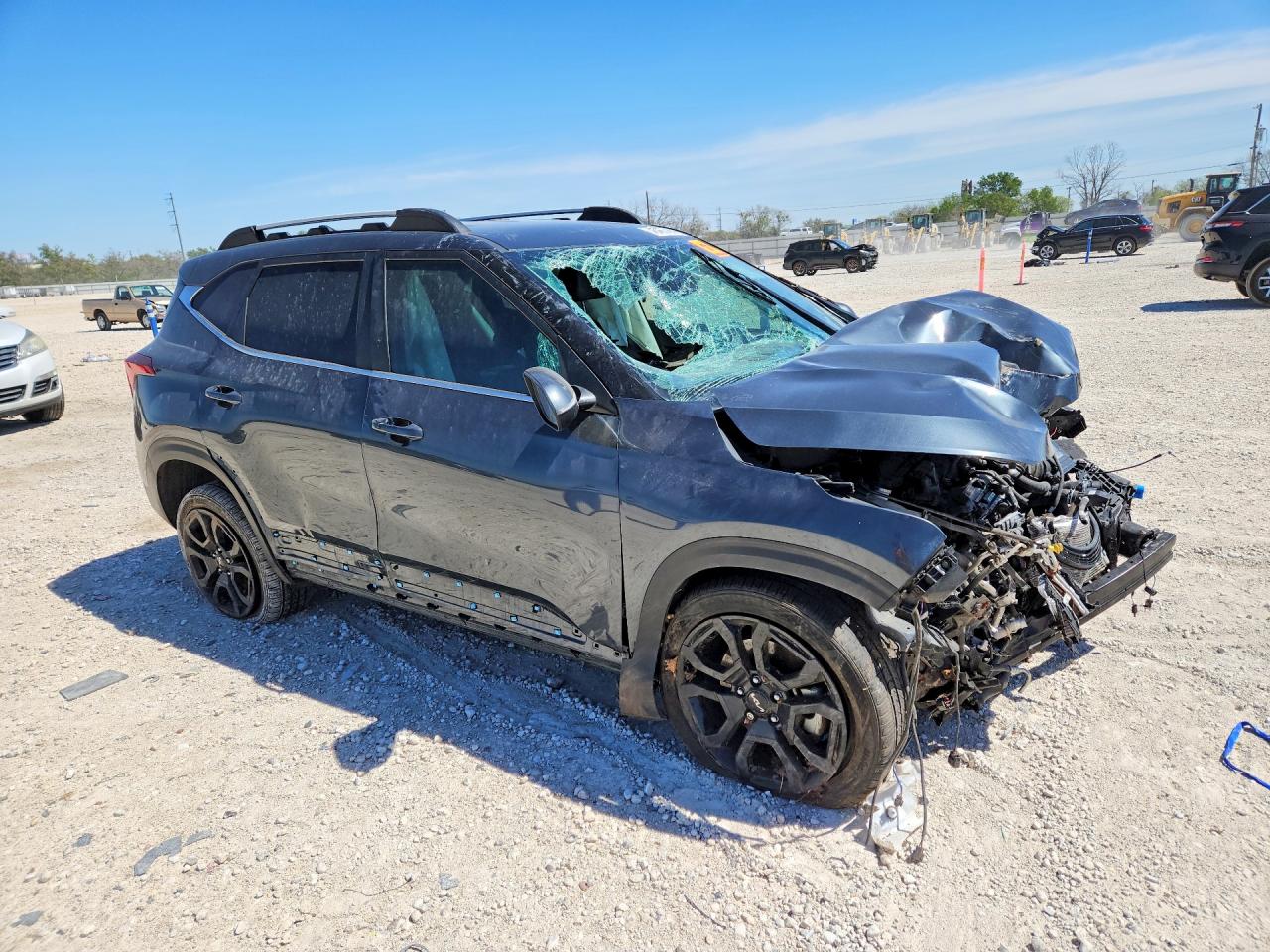 KIA SELTOS 2024 — 5