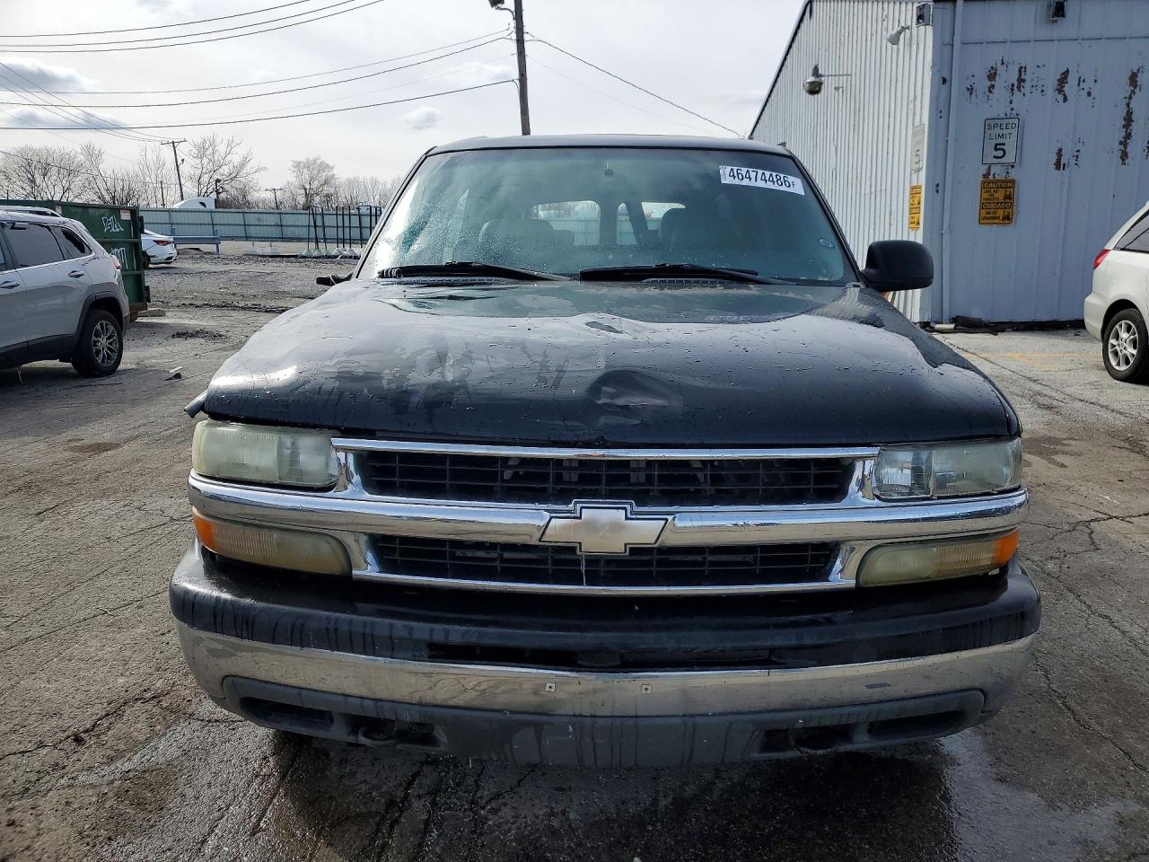 CHEVROLET SUBURBAN 2001 — 6