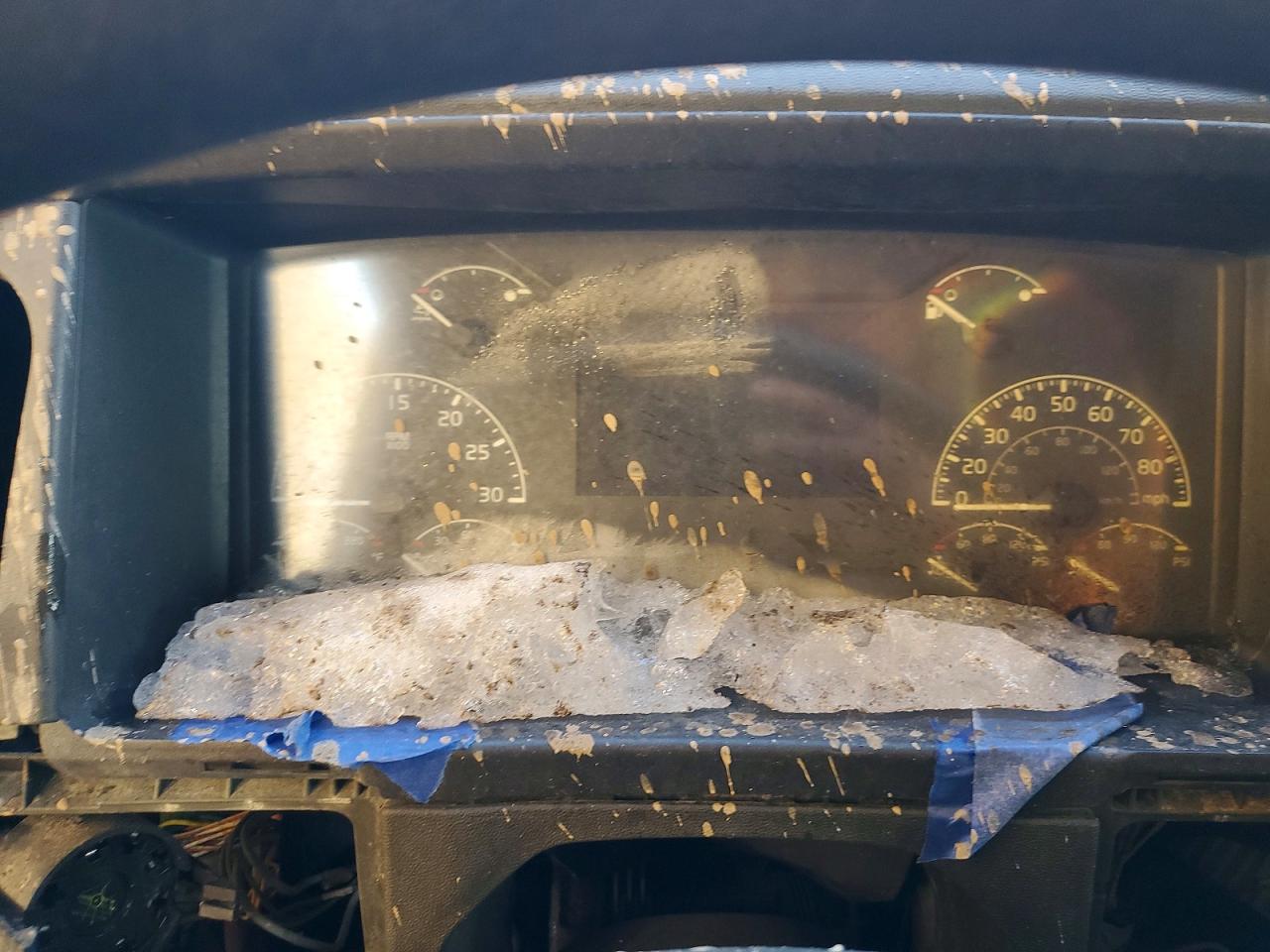 VOLVO VNL 2019 — 9