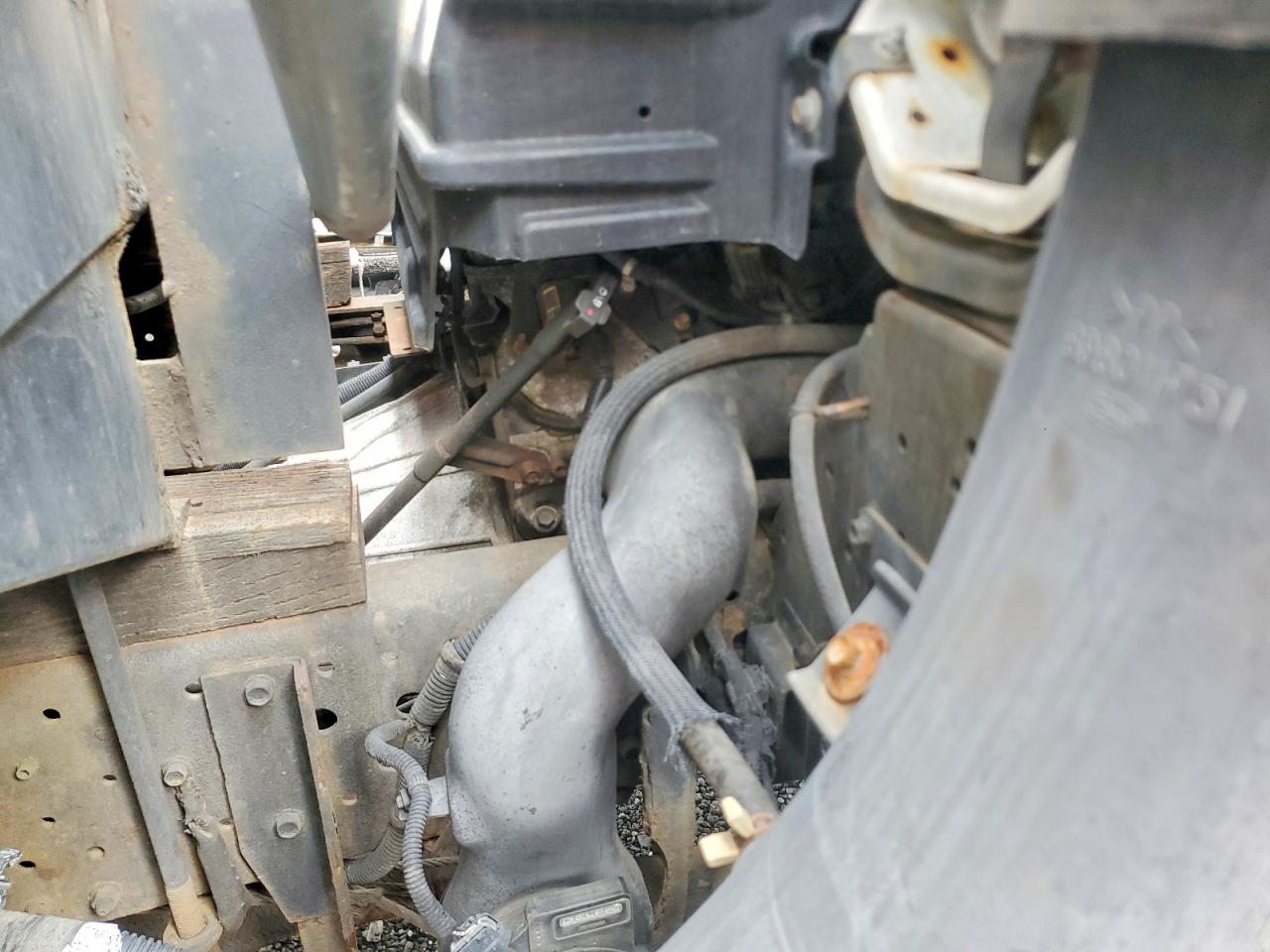ISUZU NPR 2014 — 8