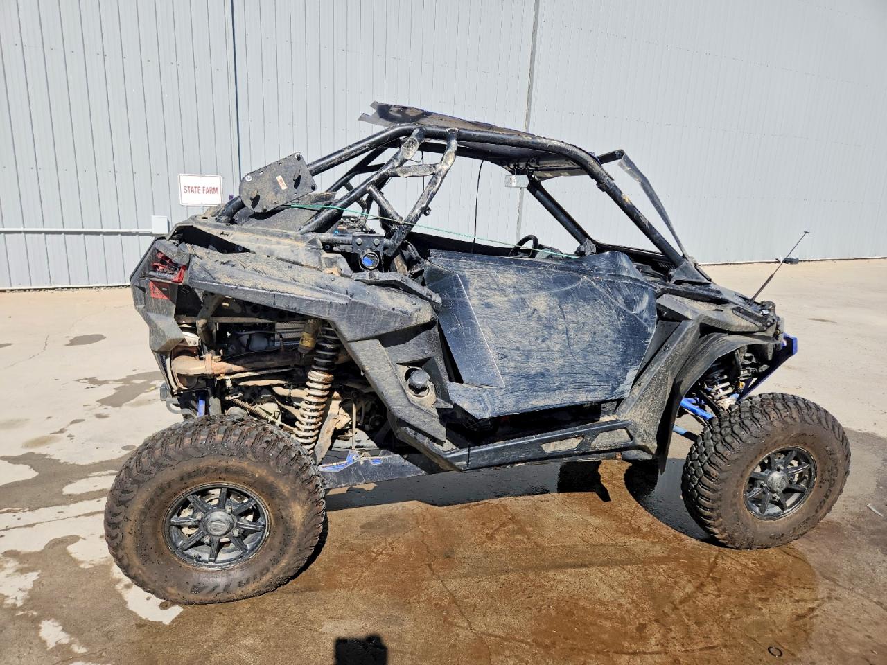 POLARIS RZR 2022 — 10