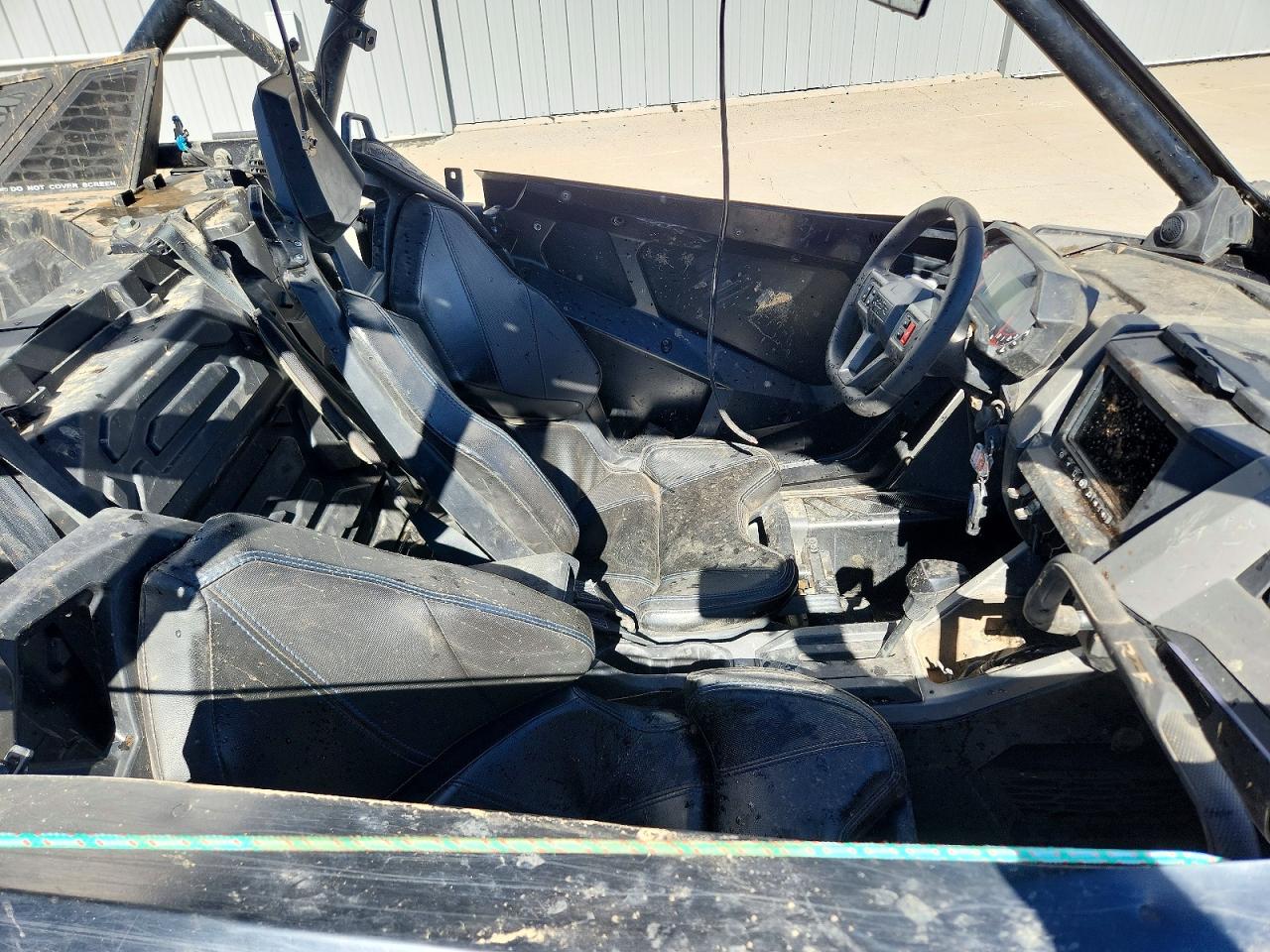 POLARIS RZR 2022 — 6