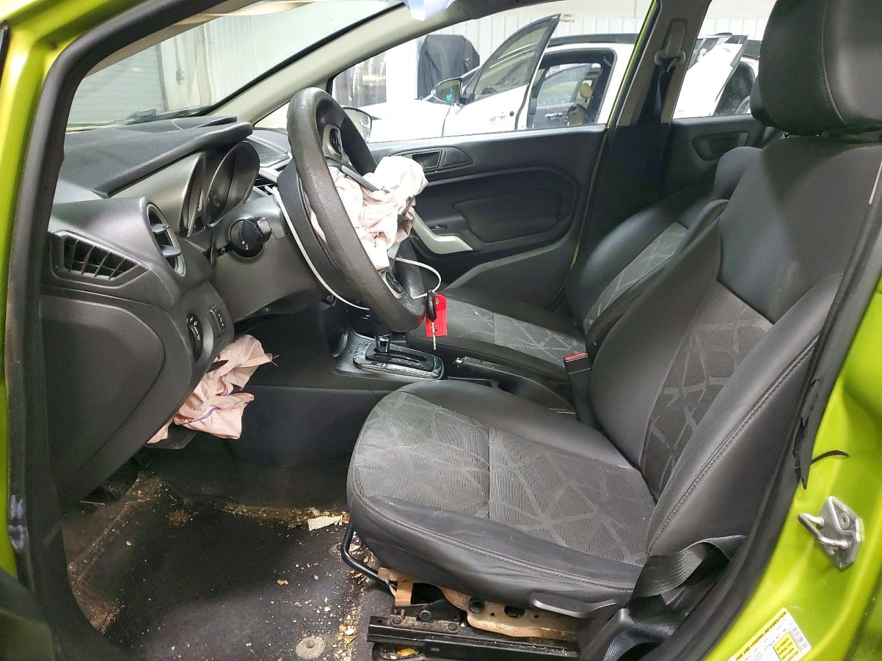FORD FIESTA 2013 — 8