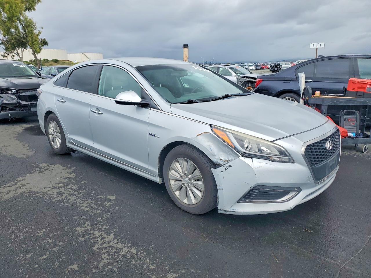 2017 HYUNDAI SONATA HYBRID SE