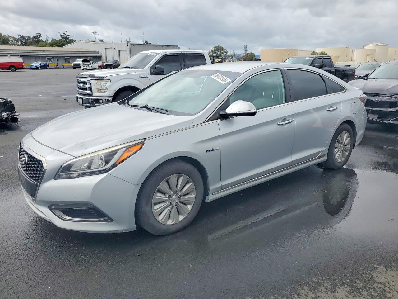 2017 HYUNDAI SONATA HYBRID SE