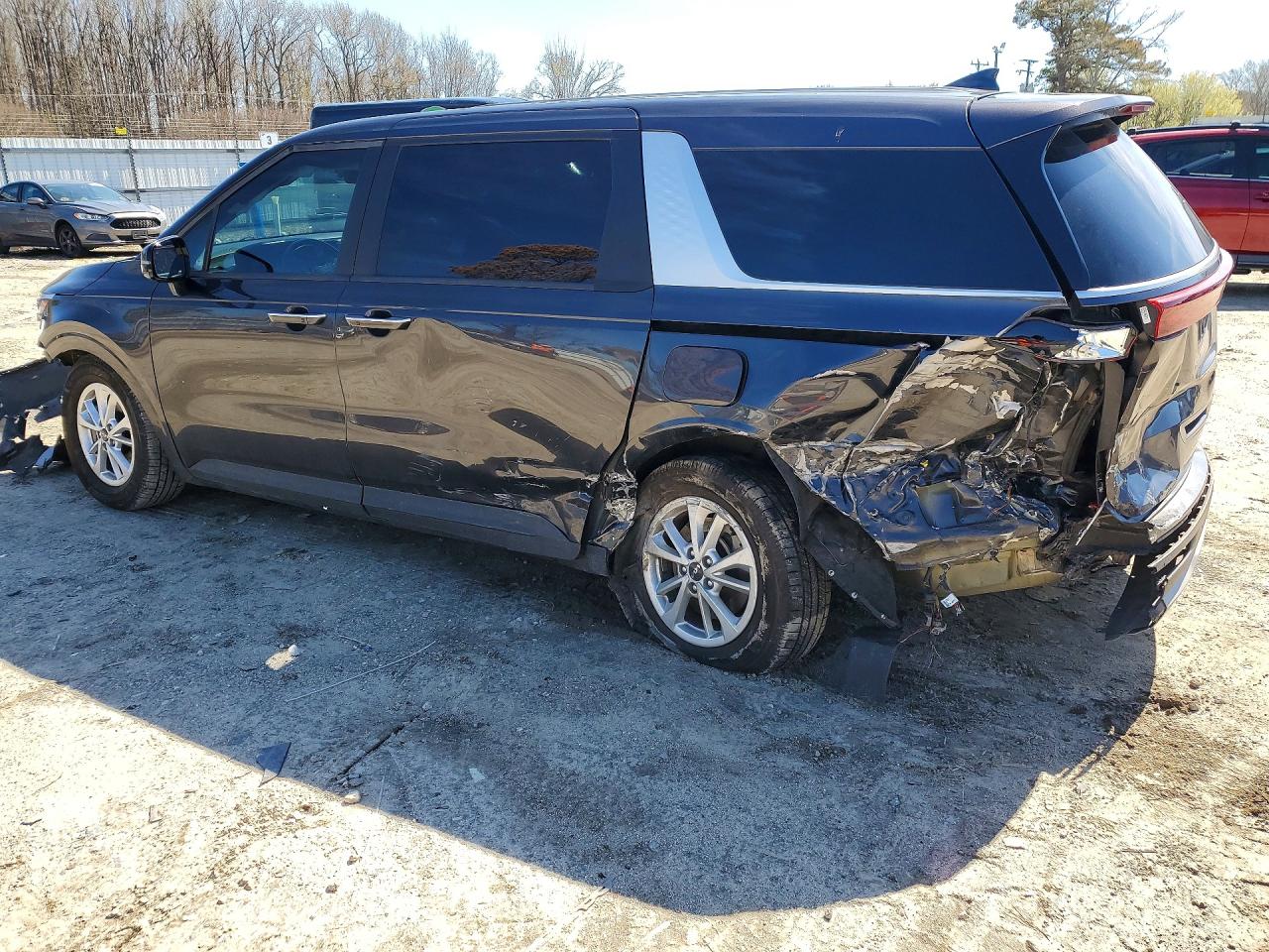 KIA CARNIVAL 2023 — 3