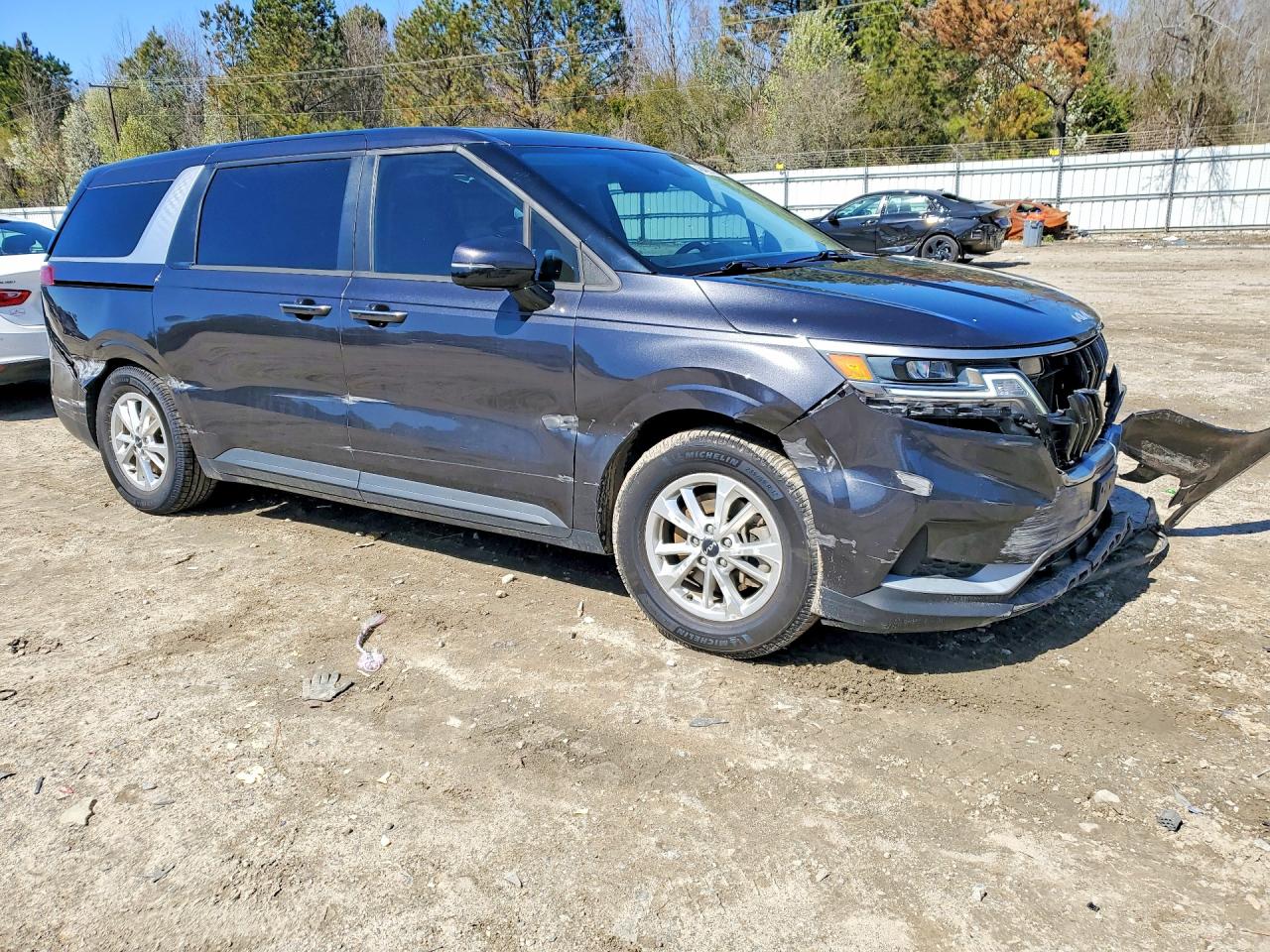 KIA CARNIVAL 2023 — 5