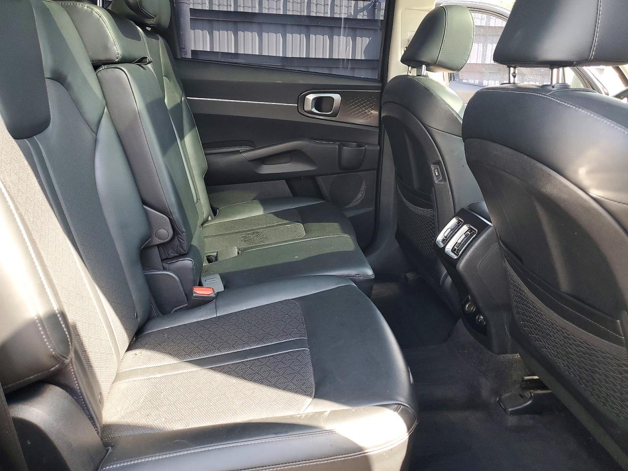 KIA SORENTO 2021 — 12