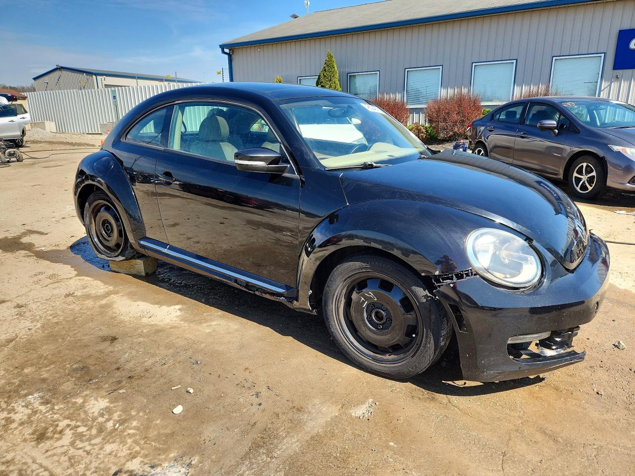 VOLKSWAGEN BEETLE 2013 — 5