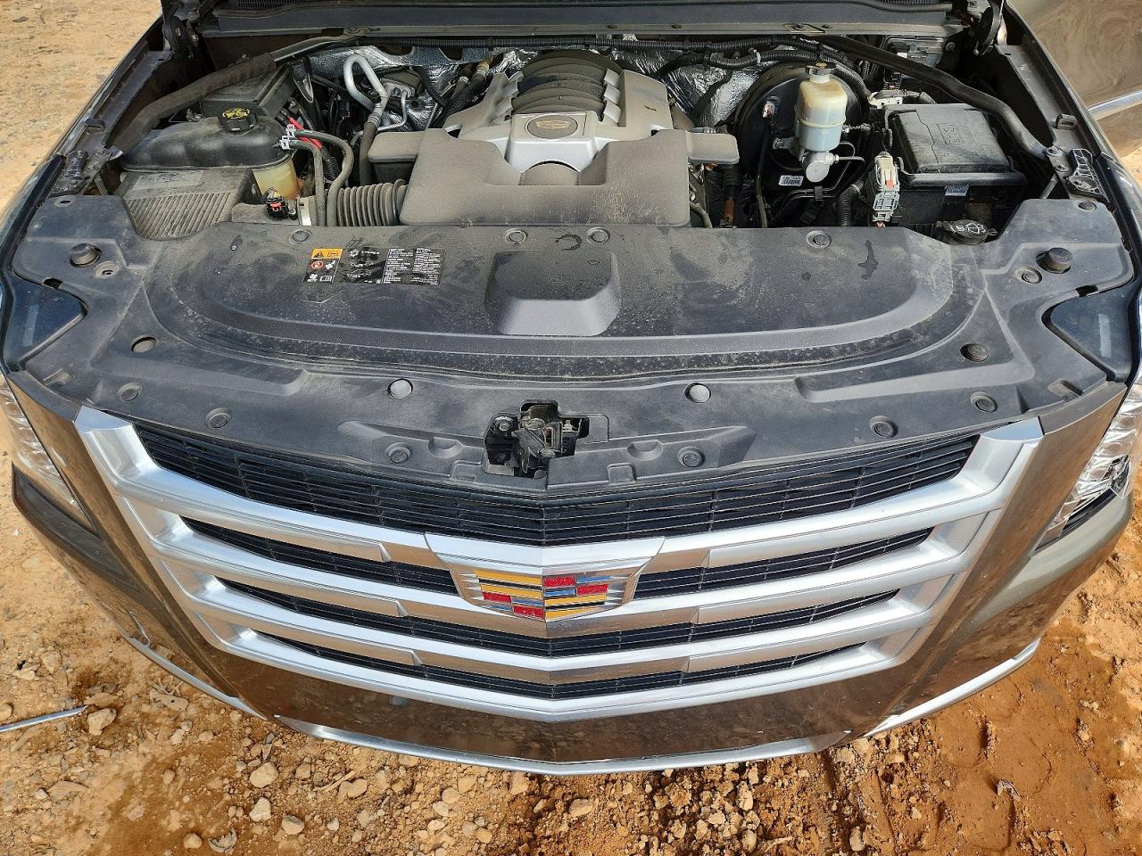 CADILLAC ESCALADE 2016 — 13