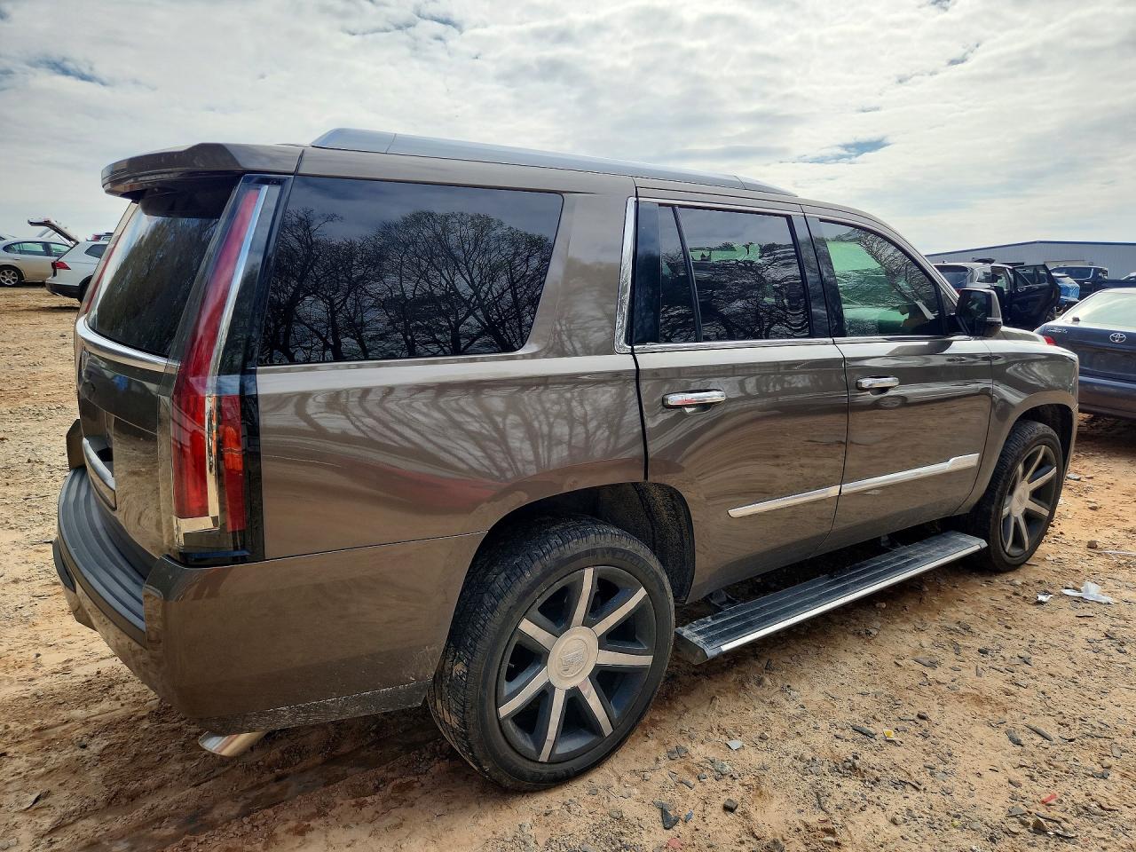 CADILLAC ESCALADE 2016 — 4