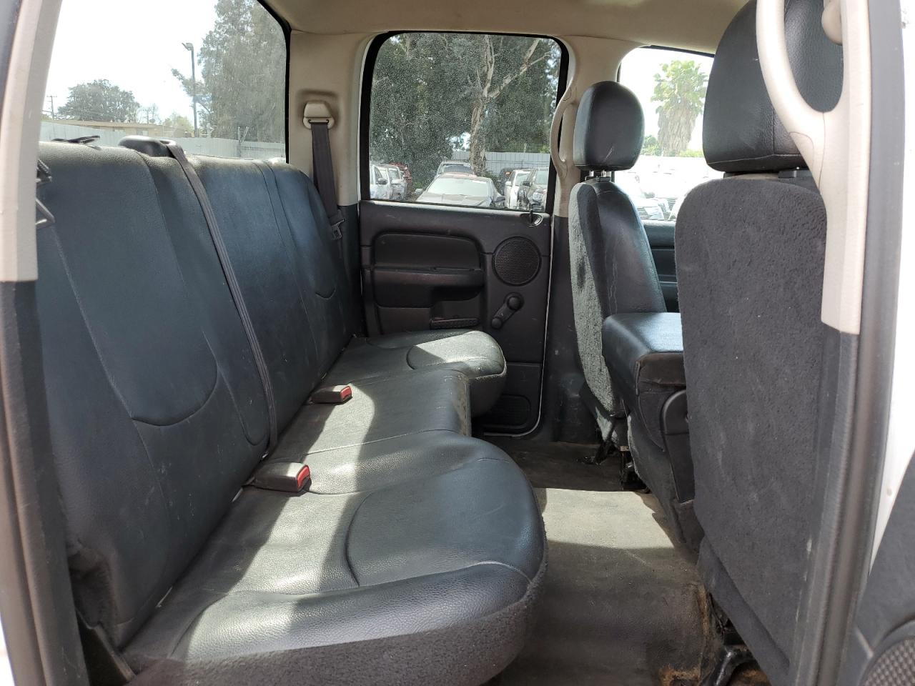 DODGE RAM 1500 2003 — 11