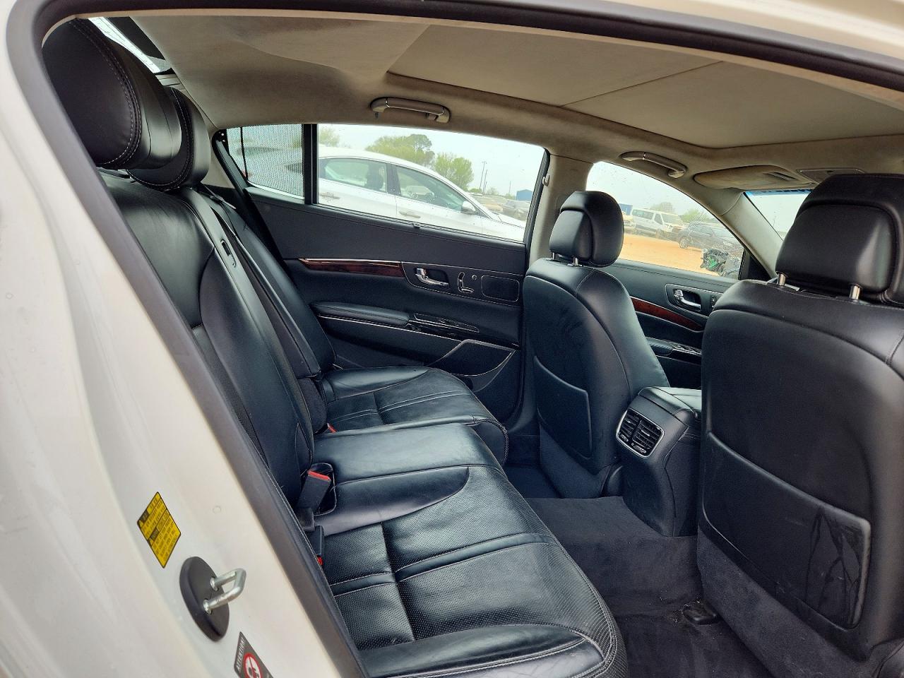 KIA K900 2016 — 11