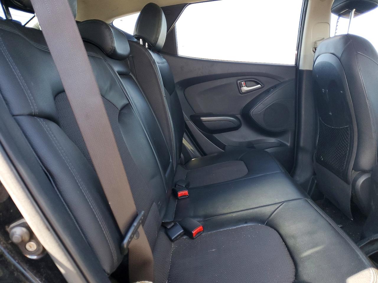 HYUNDAI TUCSON 2011 — 12