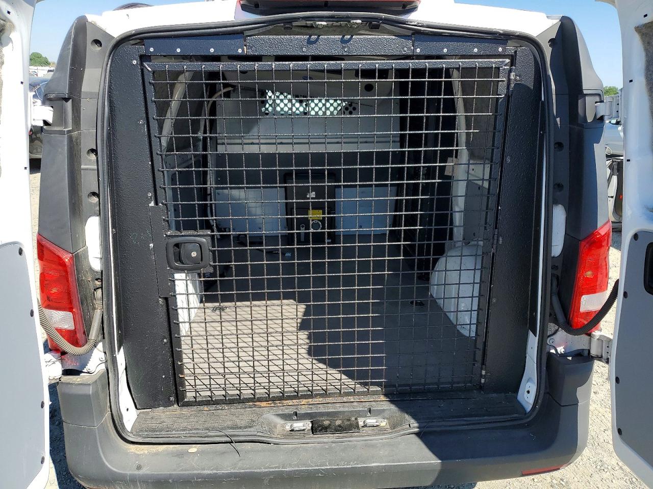 MERCEDES BENZ METRIS 2022 — 11