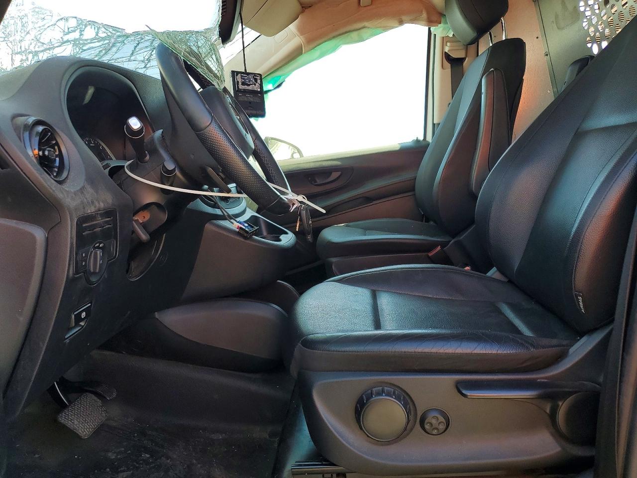 MERCEDES BENZ METRIS 2022 — 8