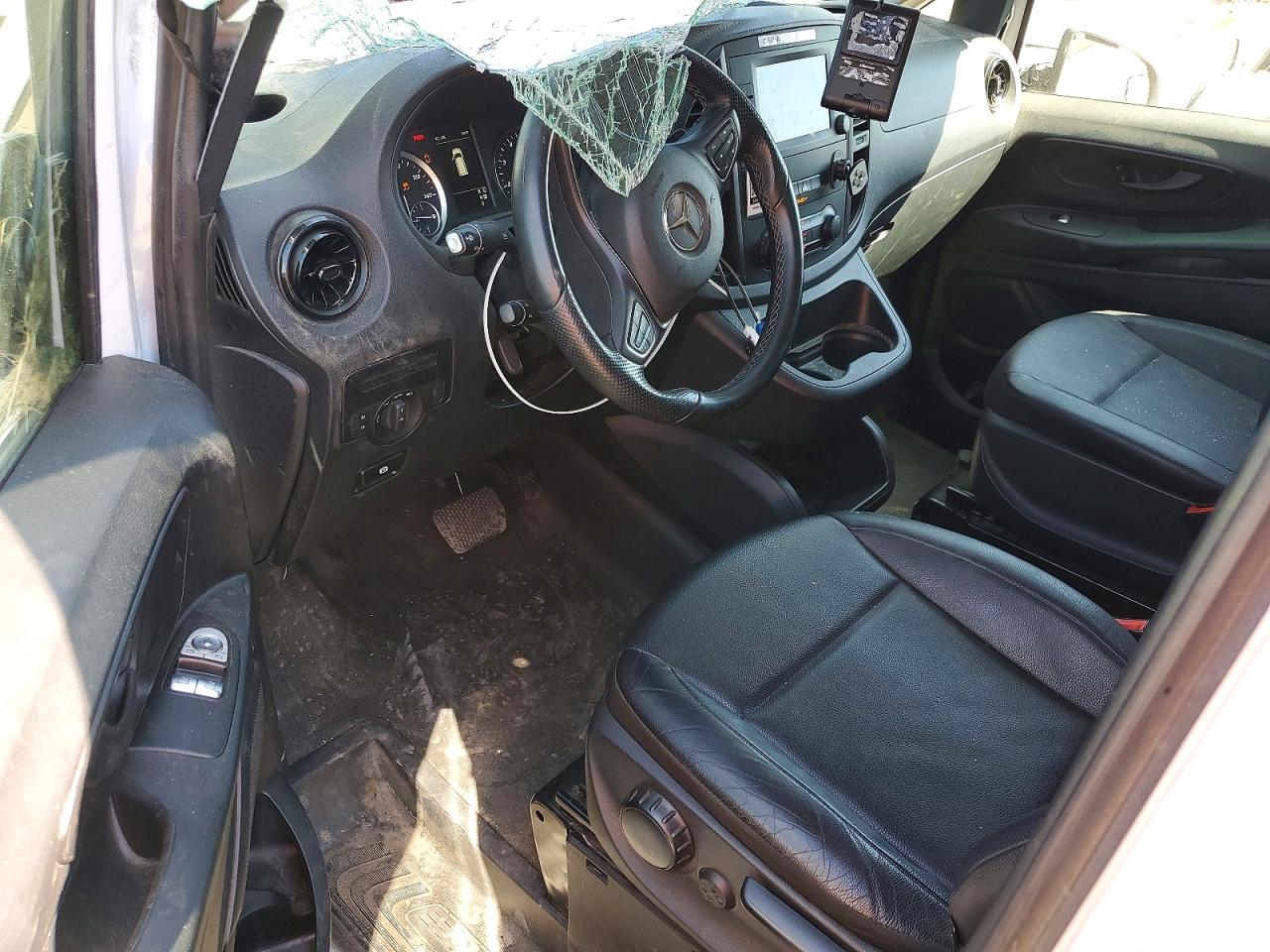 MERCEDES BENZ METRIS 2022 — 9