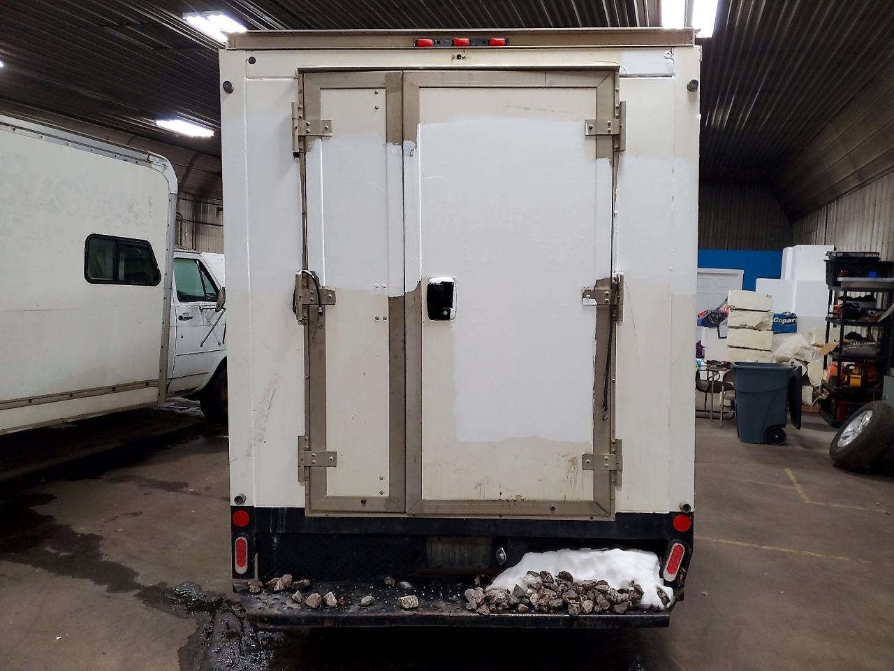 FORD ECONLINE 2018 — 7