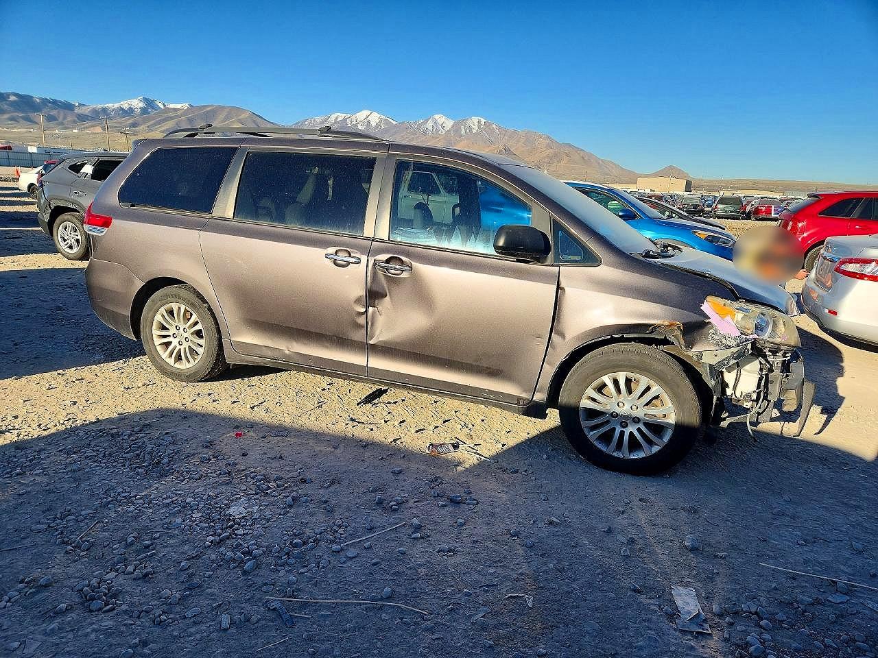 TOYOTA SIENNA 2012 — 5