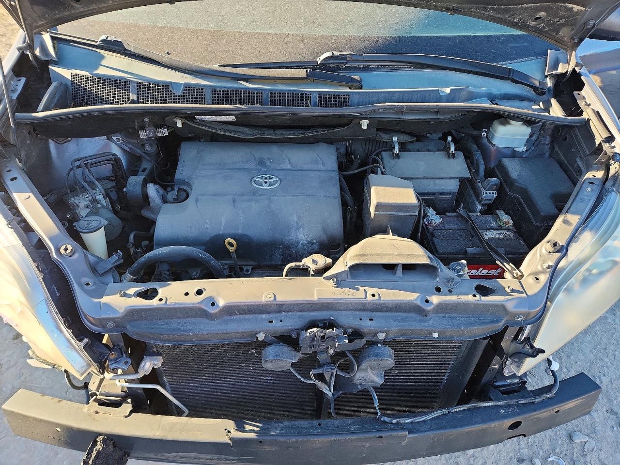 TOYOTA SIENNA 2012 — 13