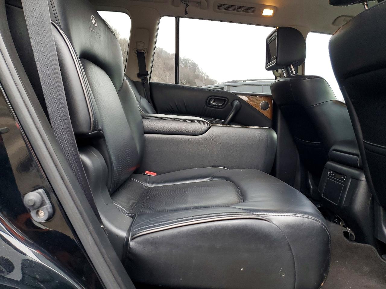 INFINITI QX56 2011 — 12
