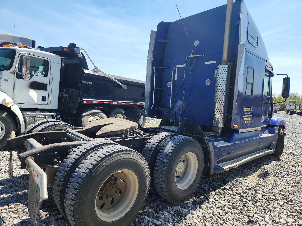 2004 FREIGHTLINER CONVENTIONAL ST120