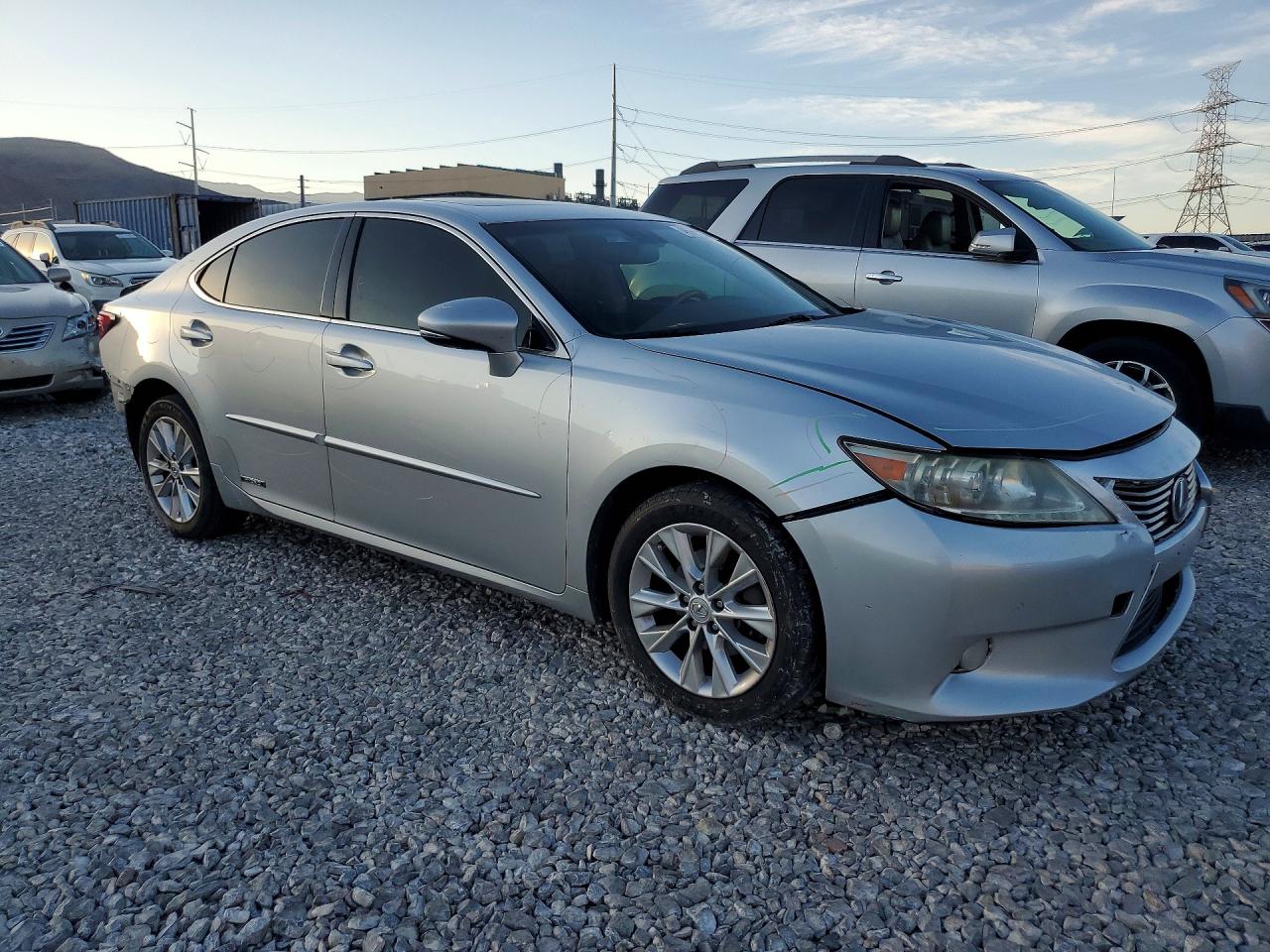 2013 LEXUS ES 300H BASE