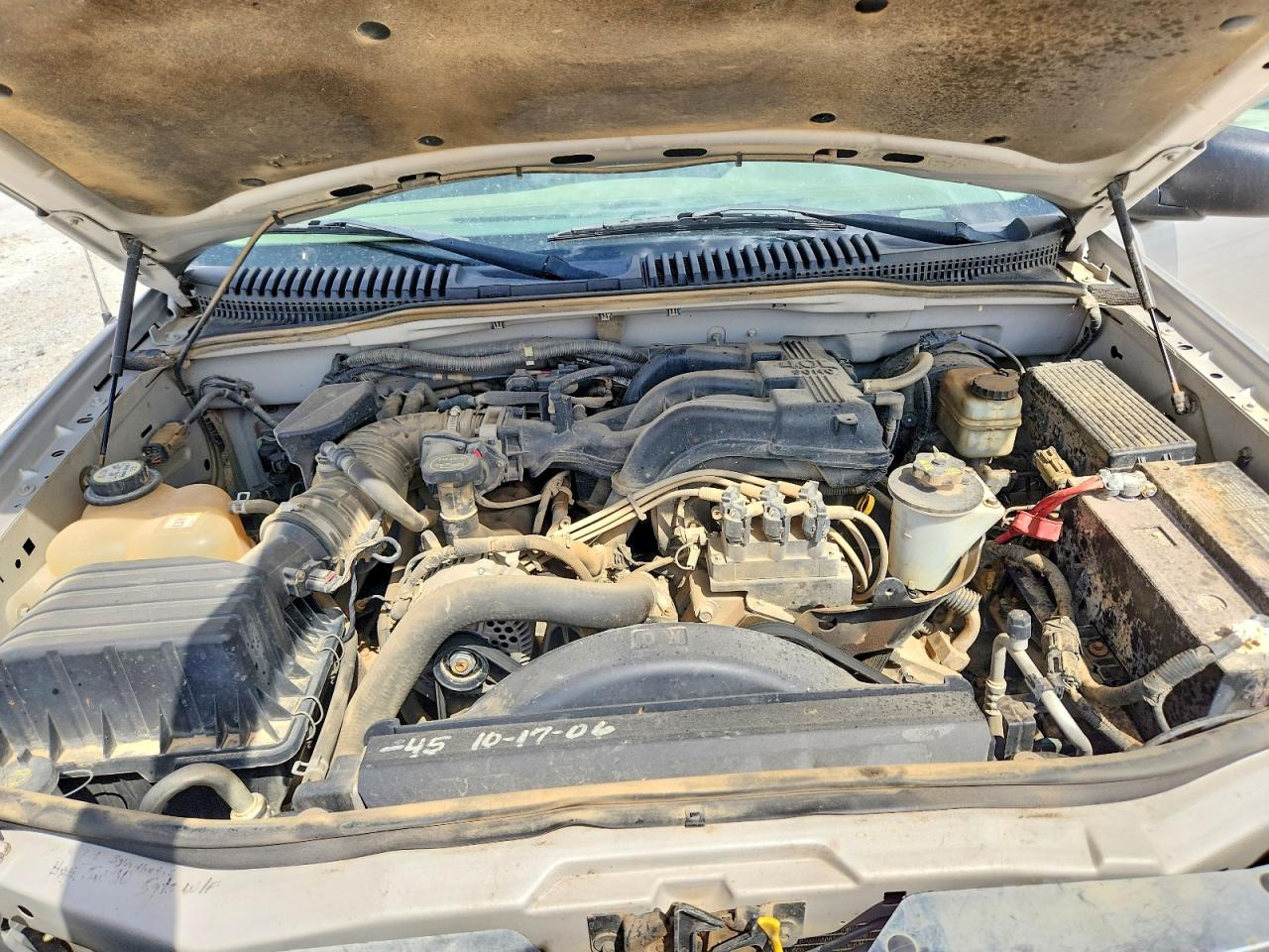 FORD EXPLORER 2005 — 13