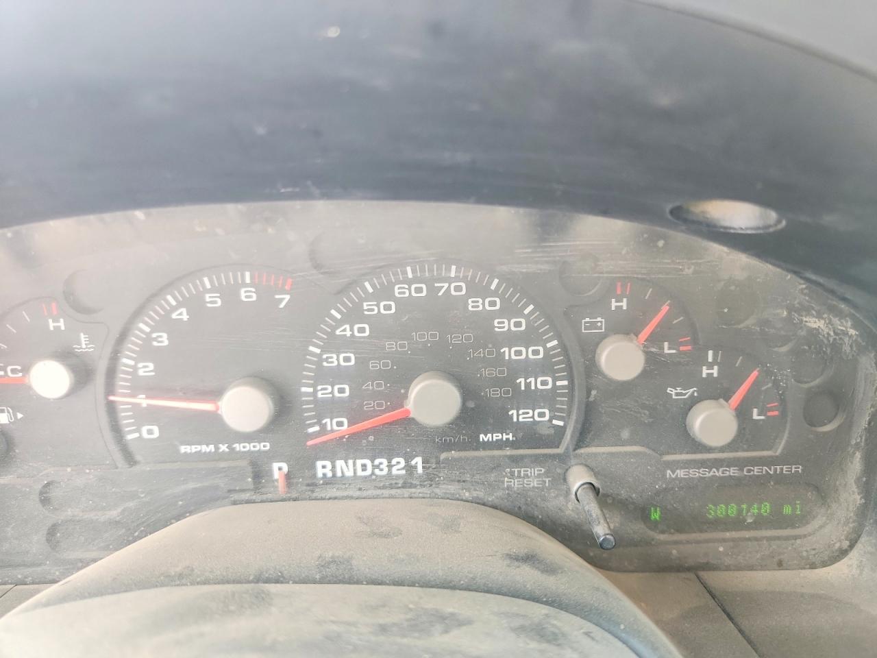 FORD EXPLORER 2005 — 10