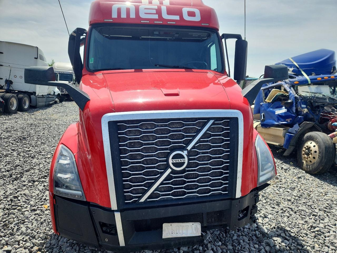VOLVO VNL 2024 — 8