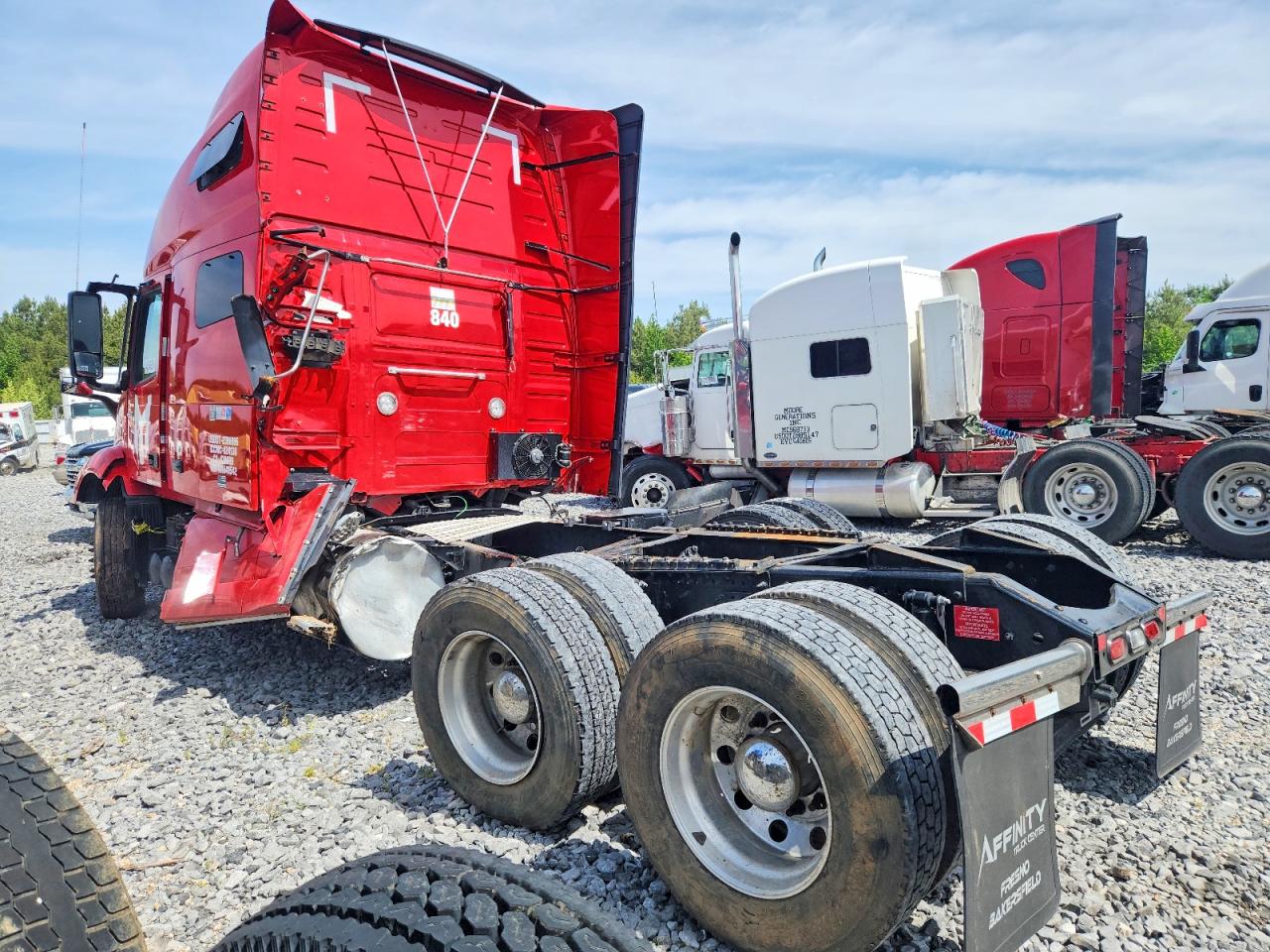 VOLVO VNL 2024 — 4