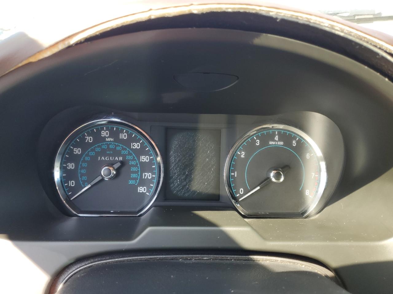 Jaguar XF 2012 — 10